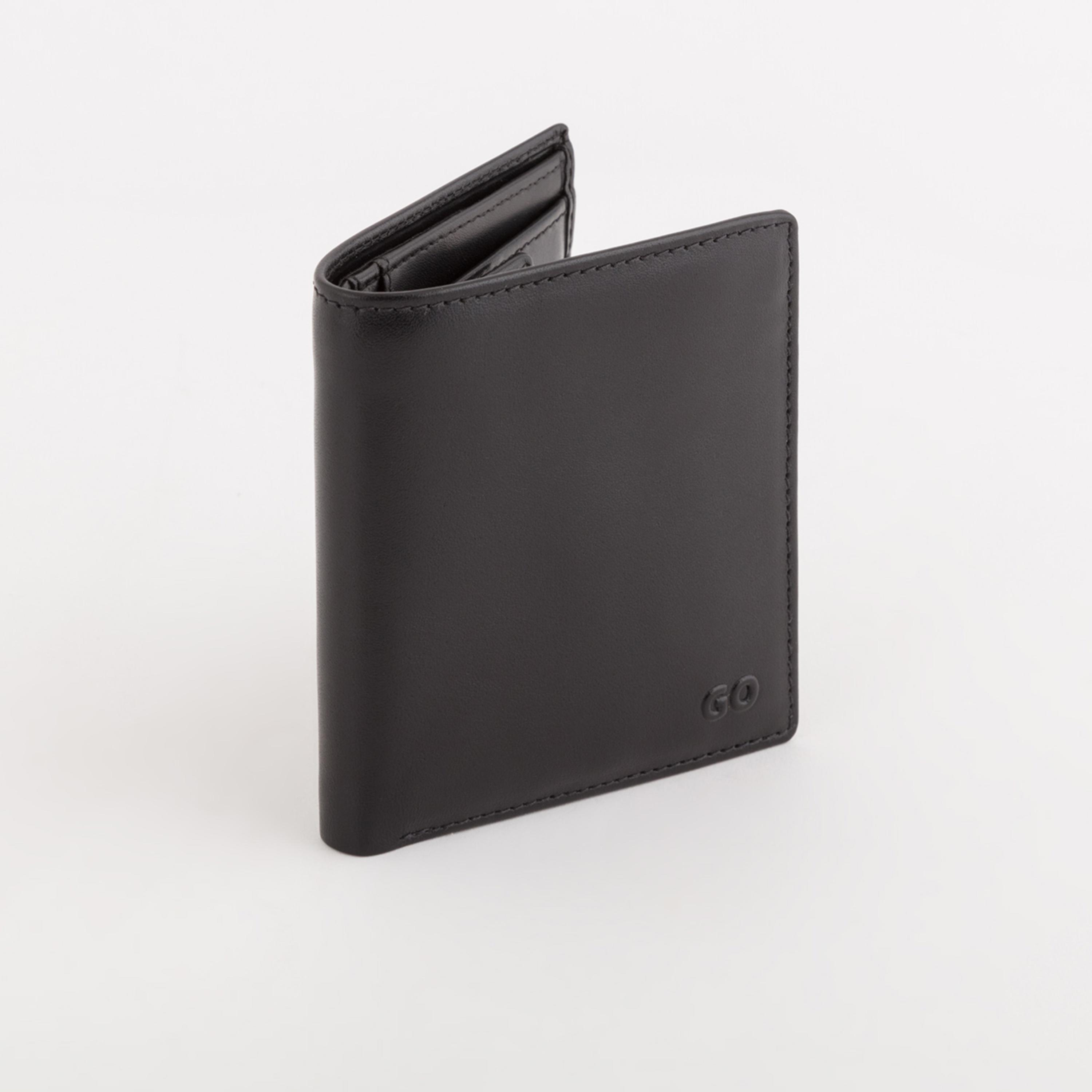 Carpisa Felipe Plain Wallet with Fold closure | 10 X 1 X 9 CM-men-beltsandwallets-wallets-image-1