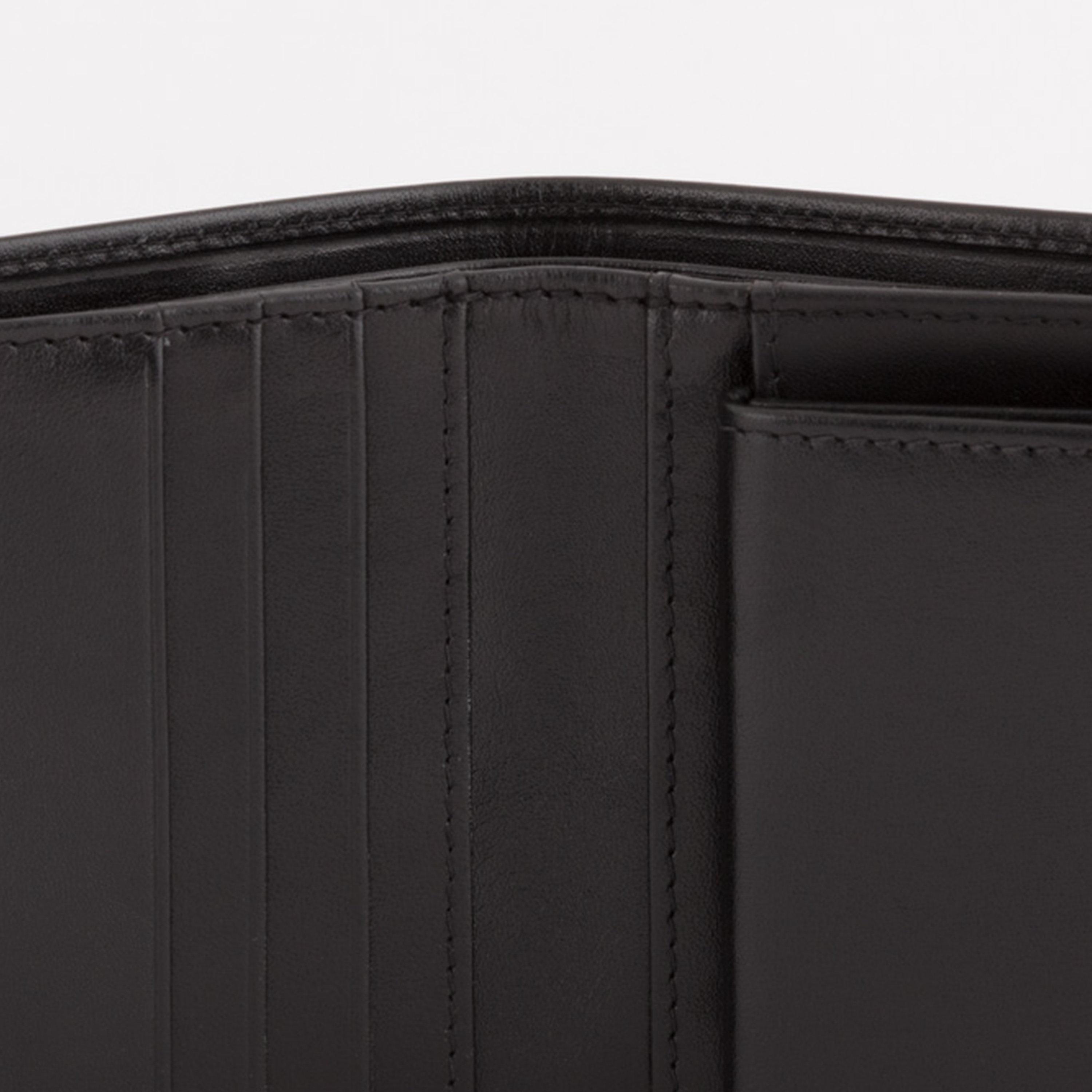 Carpisa Felipe Plain Wallet with Fold closure | 10 X 1 X 9 CM-men-beltsandwallets-wallets-image-3