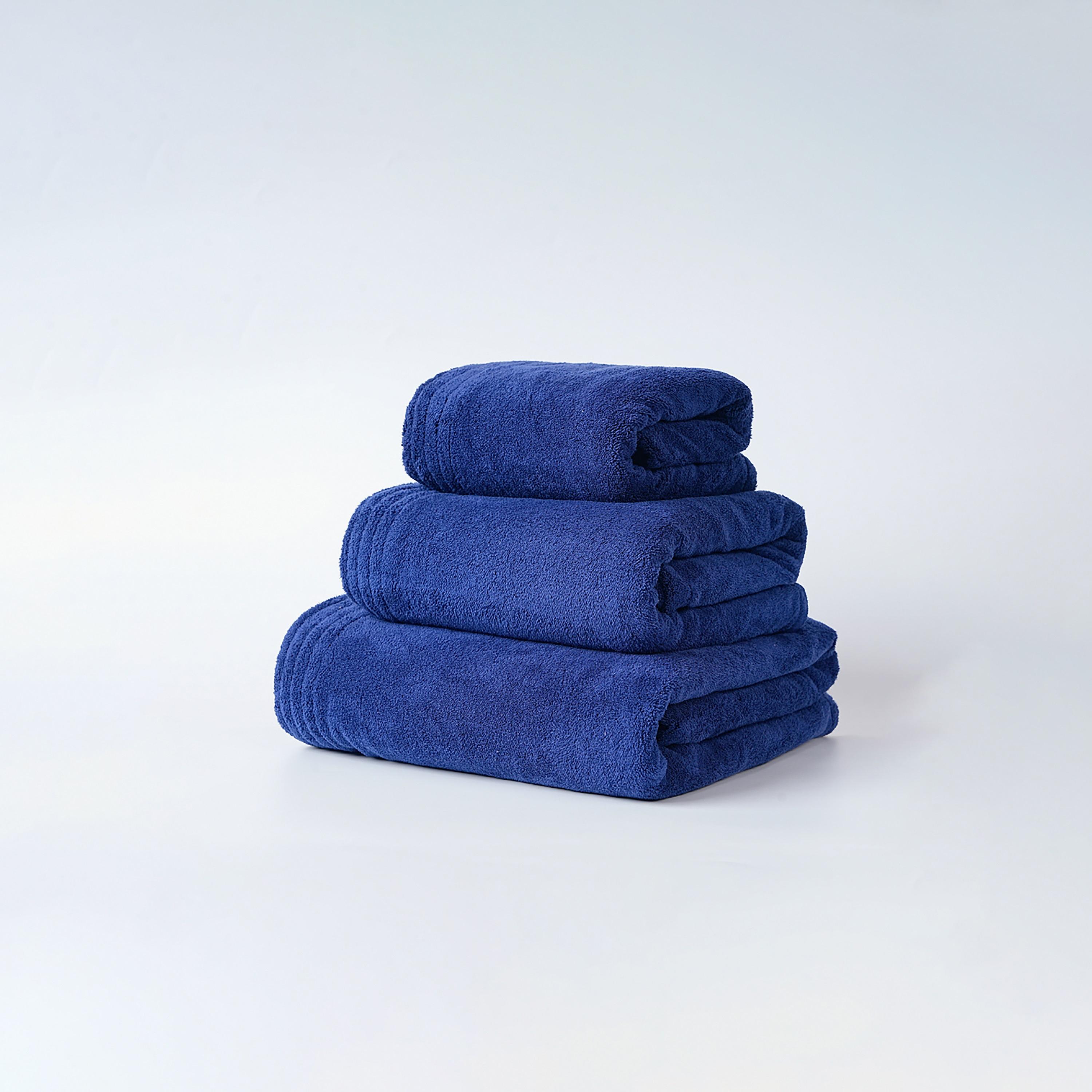 طقم مناشف ناعمة سادة من مجموعة مايكروفايبر كومفورت (فائقة الامتصاص) من دونيتيلا-household-bathandlaundry-bathlinen-towels-image-5