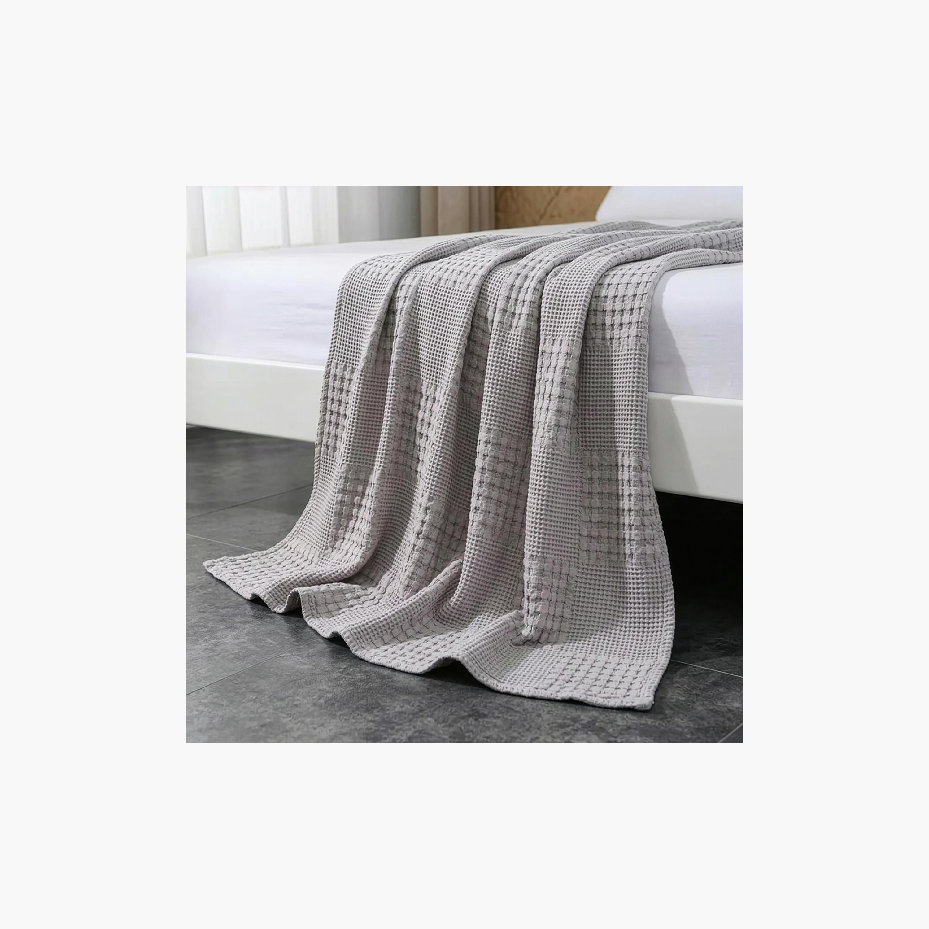 Donetella Waffle Hypoallergenic Breathable Blanket - 140X200 Cm-household-cushionsandthrows-throwsandblankets-blankets-image-5