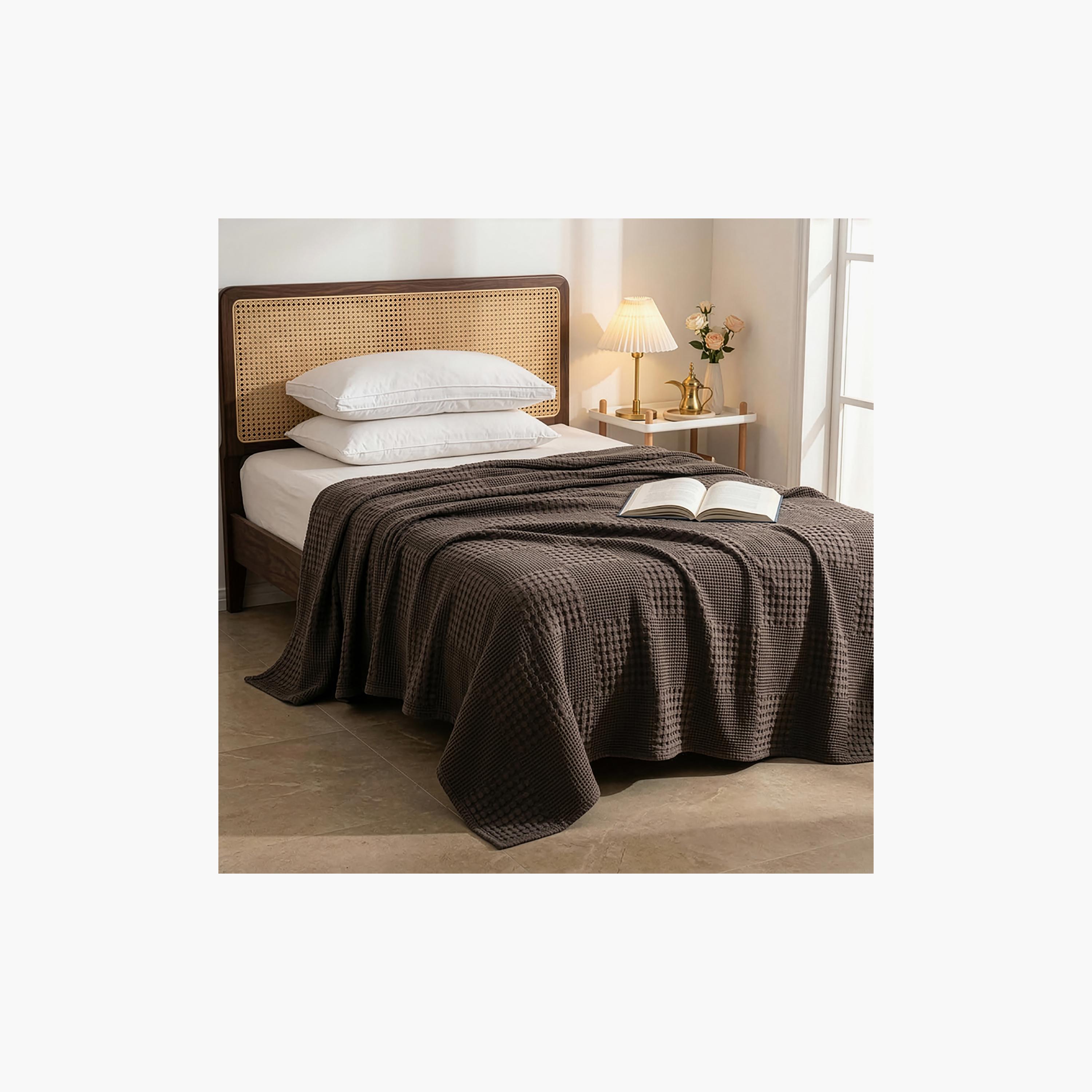 Donetella Waffle Hypoallergenic Breathable Blanket - 140X200 Cm-household-cushionsandthrows-throwsandblankets-blankets-image-3