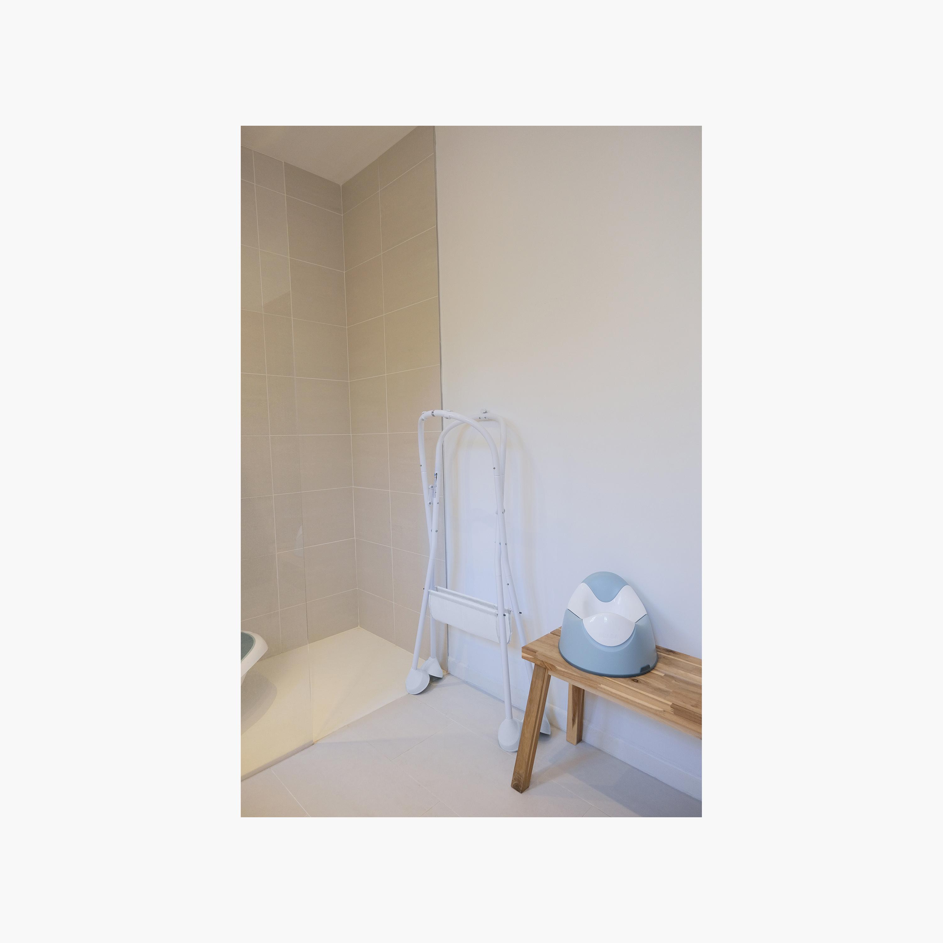 Beaba Camele’O Bathtub Support Stand-baby-bathandcare-bathtubs-image-2