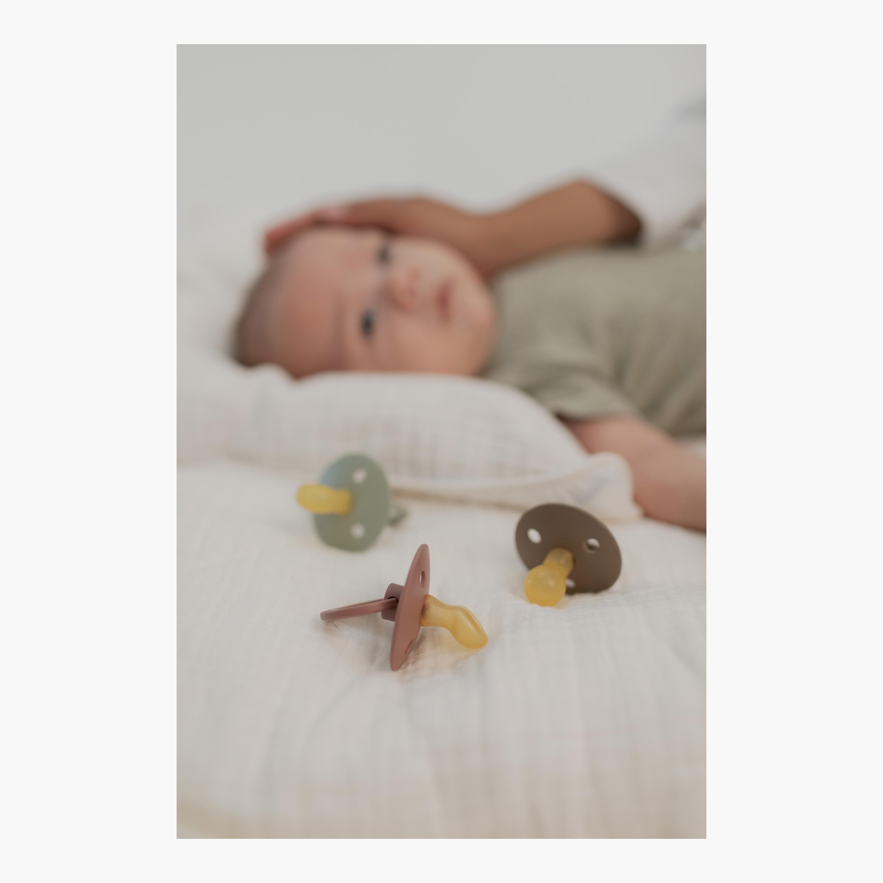 Bibs 2-Piece Colour Holiday Leaf Latex Pacifier Set - Size 2-baby-feeding-pacifiers-image-6