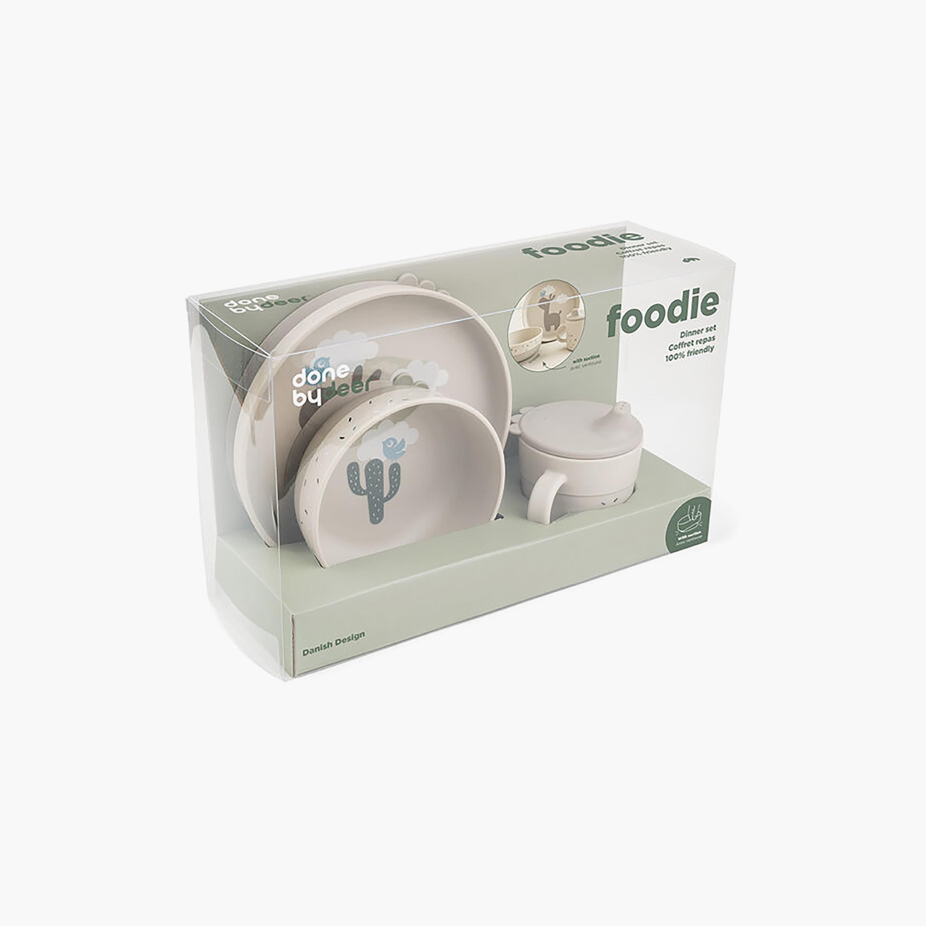 طقم عشاء للأطفال "فودي" بتصميم الزرافة لالي لون رملي من دون باي دير-baby-feeding-mealtimeessentials-image-2