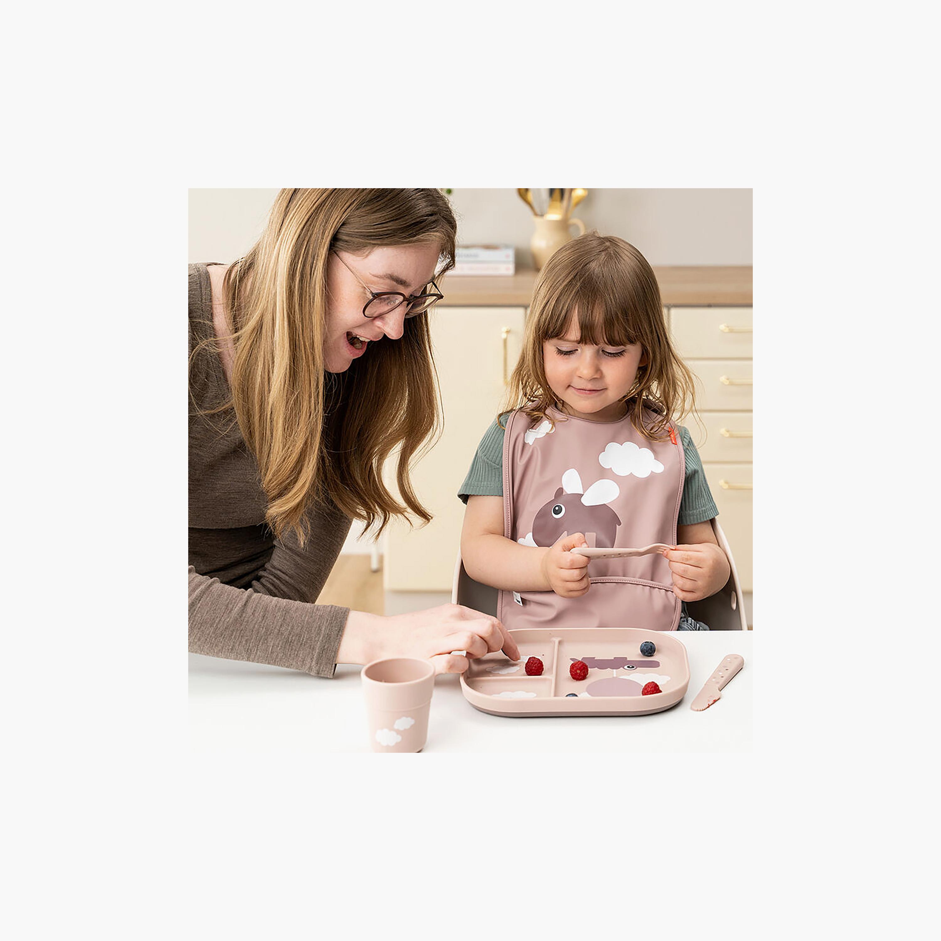 طبق أطفال مقسم "فودي" بتصميم غيوم السعادة لون بودرة وردي من دون باي دير-baby-feeding-mealtimeessentials-image-3