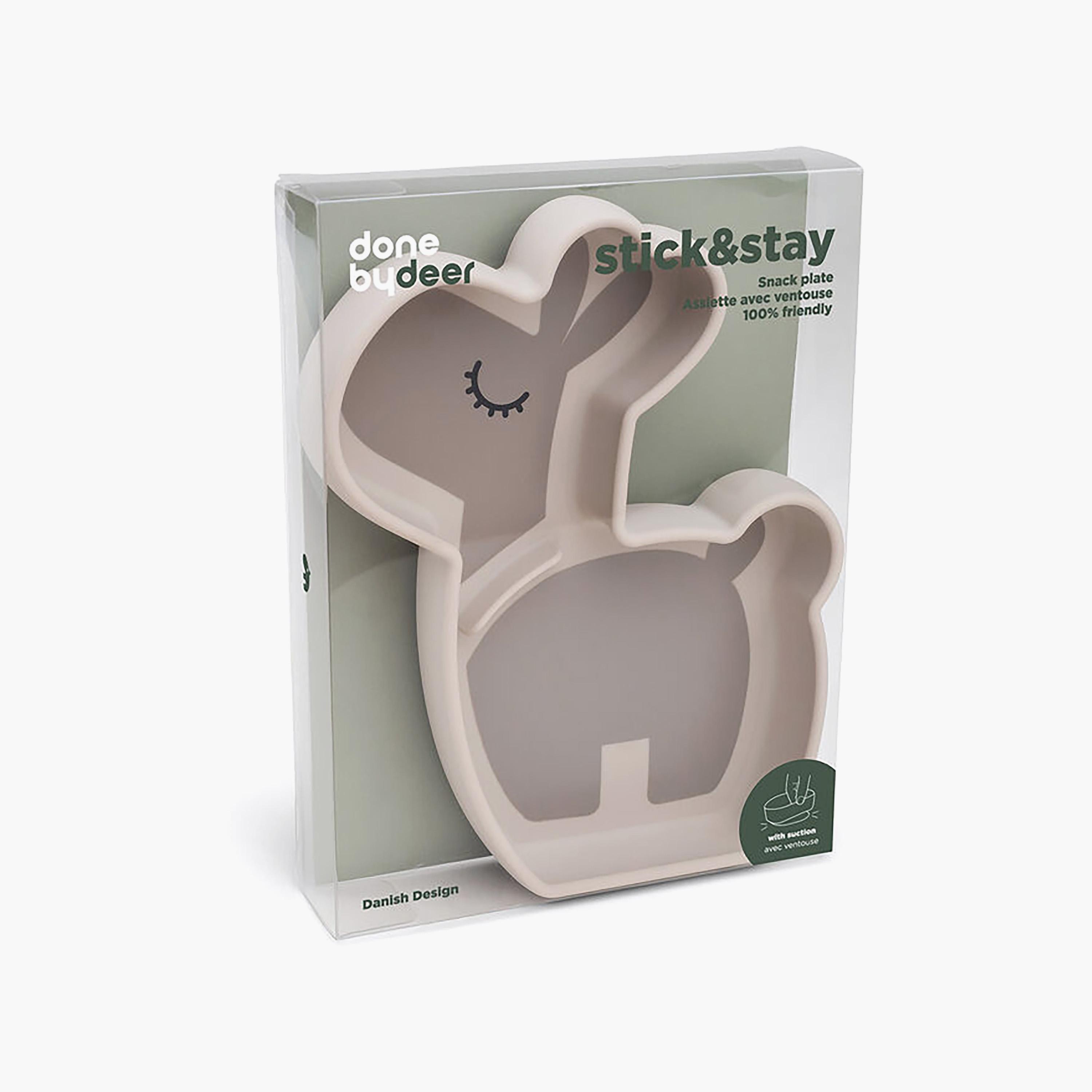 طبق وجبات خفيفة سيليكون بقاعدة تثبيت بتصميم الزرافة لالي لون رملي من دون باي دير-baby-feeding-mealtimeessentials-image-3