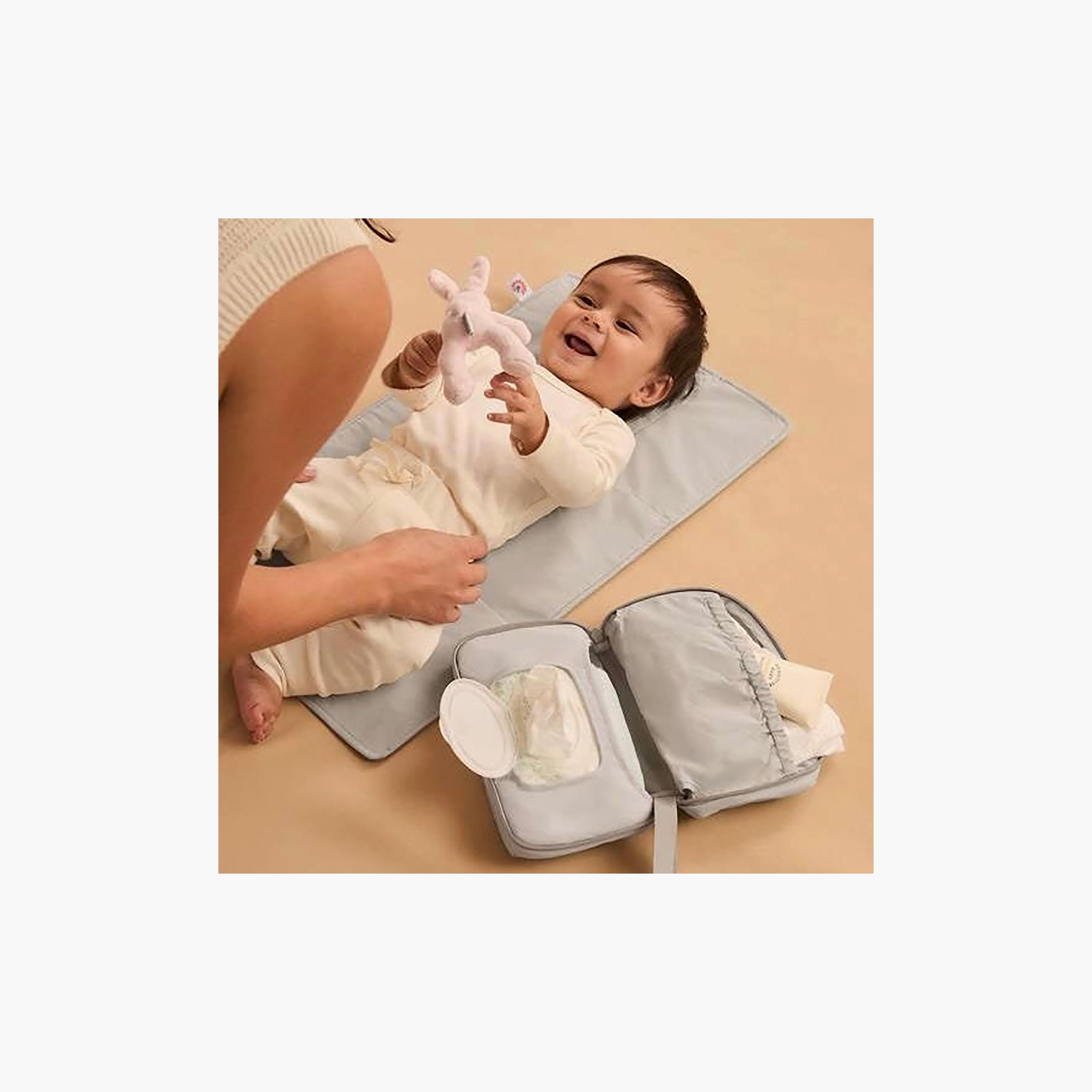 Ergobaby Portable Changing Mat with Diaper Bag-baby-gear-diaperbags-image-3