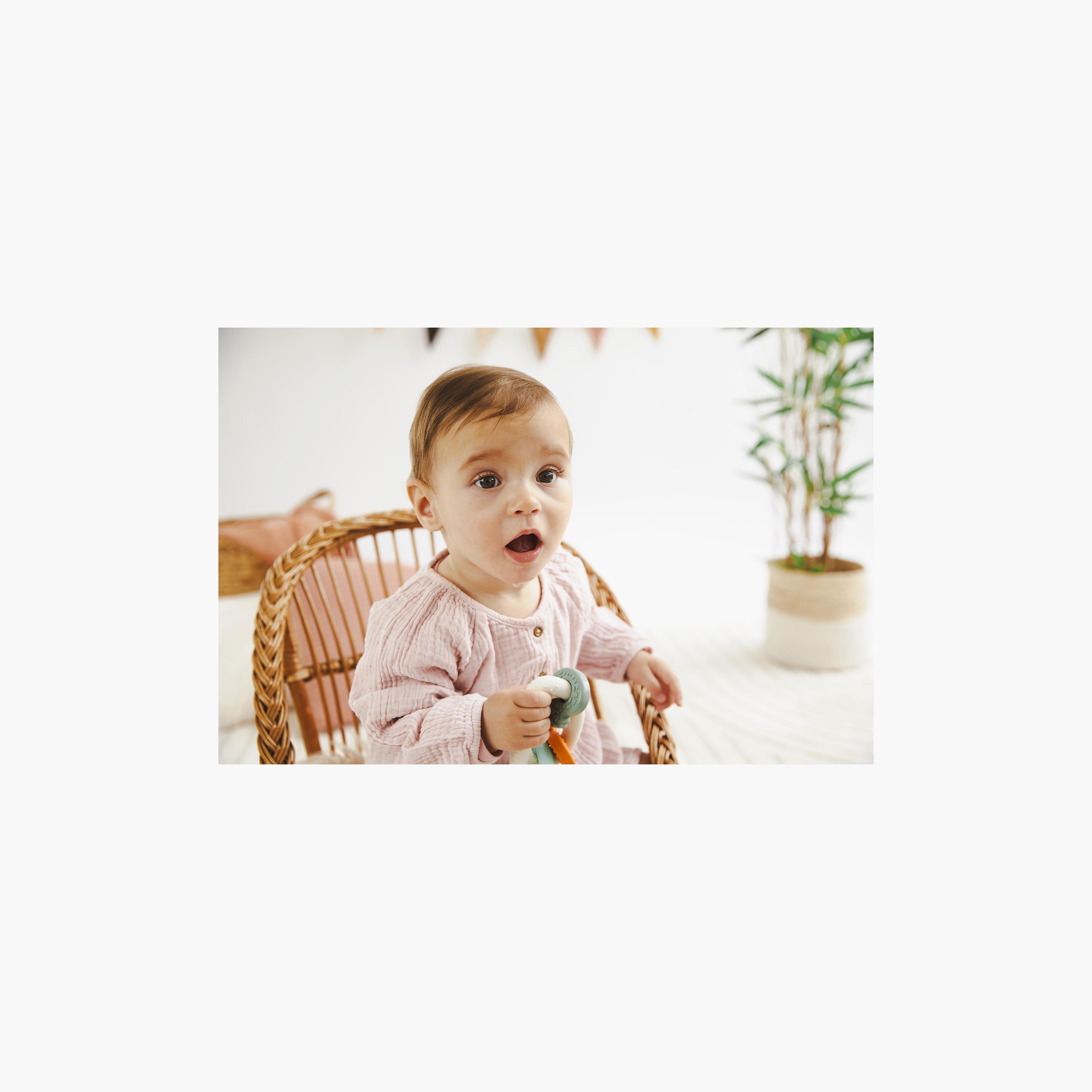 عضاضة أطفال بتصميم مفاتيح بارزة الملمس من صوفي لا جيراف-toys-babyandtoddlertoys-rattlesandteethers-image-4