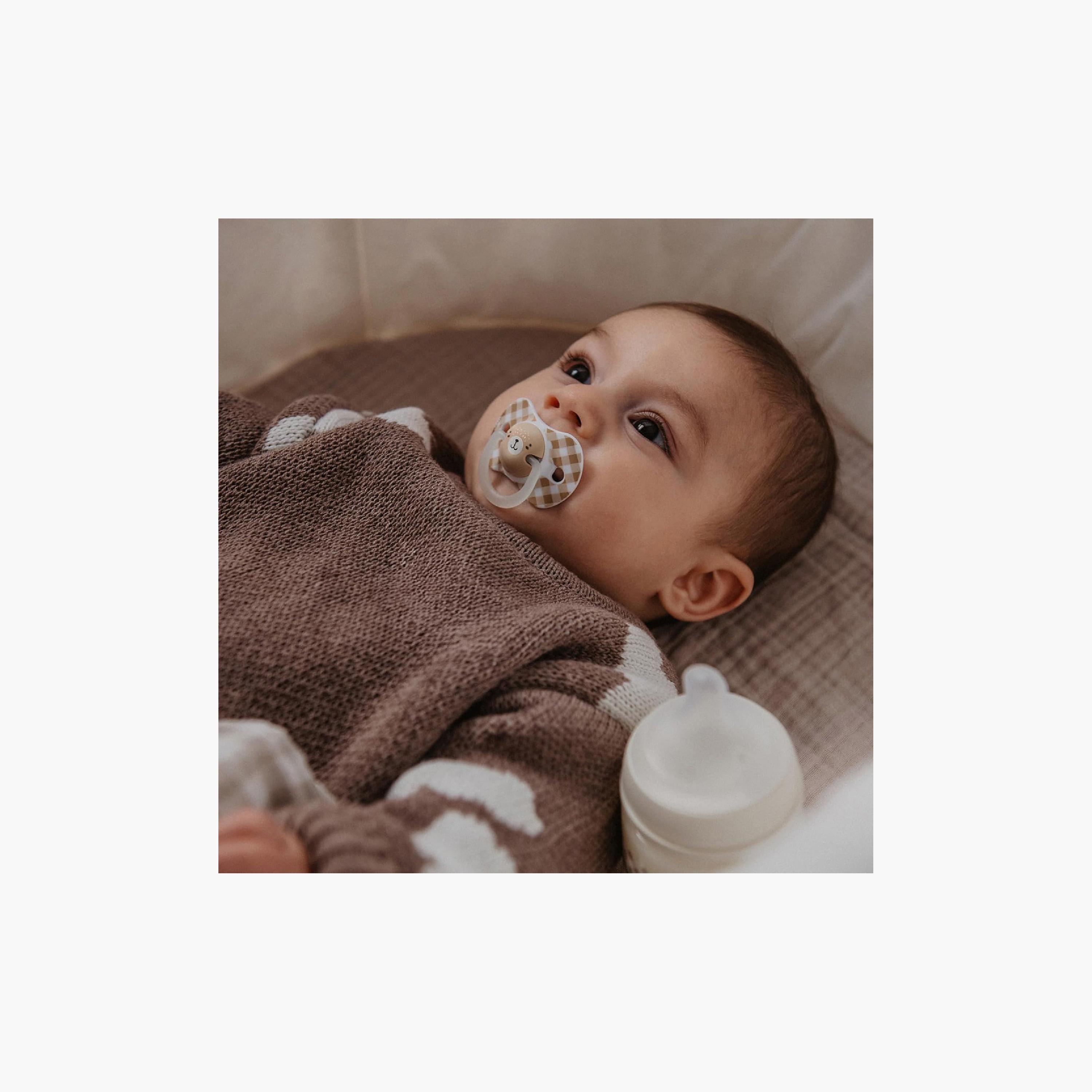 Suavinex 2-Piece Night & Day Silicone Pacifiers with Case - 6-18 Months-baby-feeding-pacifiers-image-5