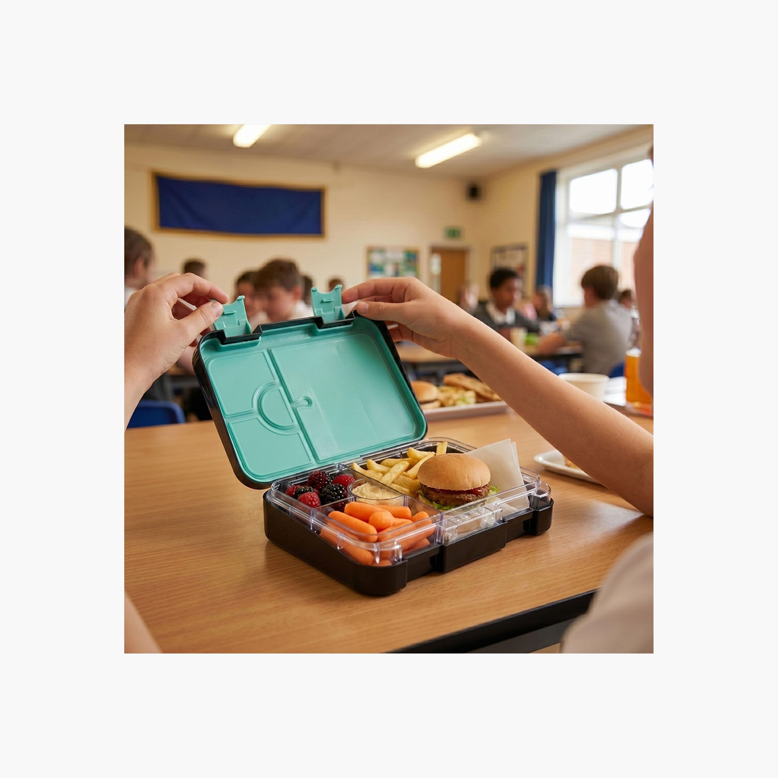صندوق غداء بينتو بـ 4 أقسام مع زجاجة مياه بغطاء قلاب من إيزي كيدز - 750 مل-school-lunchessentials-lunchboxes-image-13