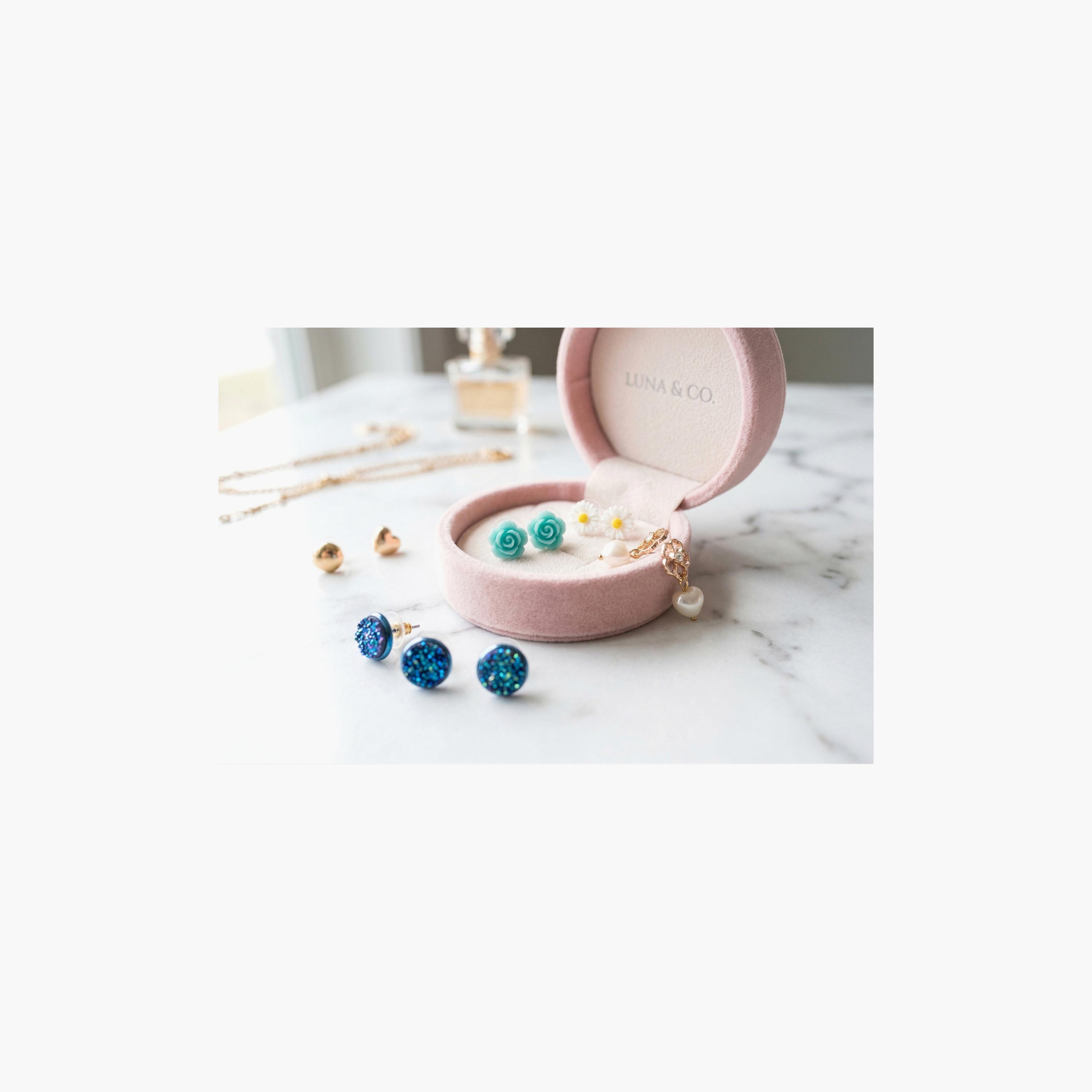 مجموعة أقراط (حلقان) "الملاك الصغير" مكونة من 6 أزواج من ليتل لاكشريز-girls-accessories-jewellery-image-4