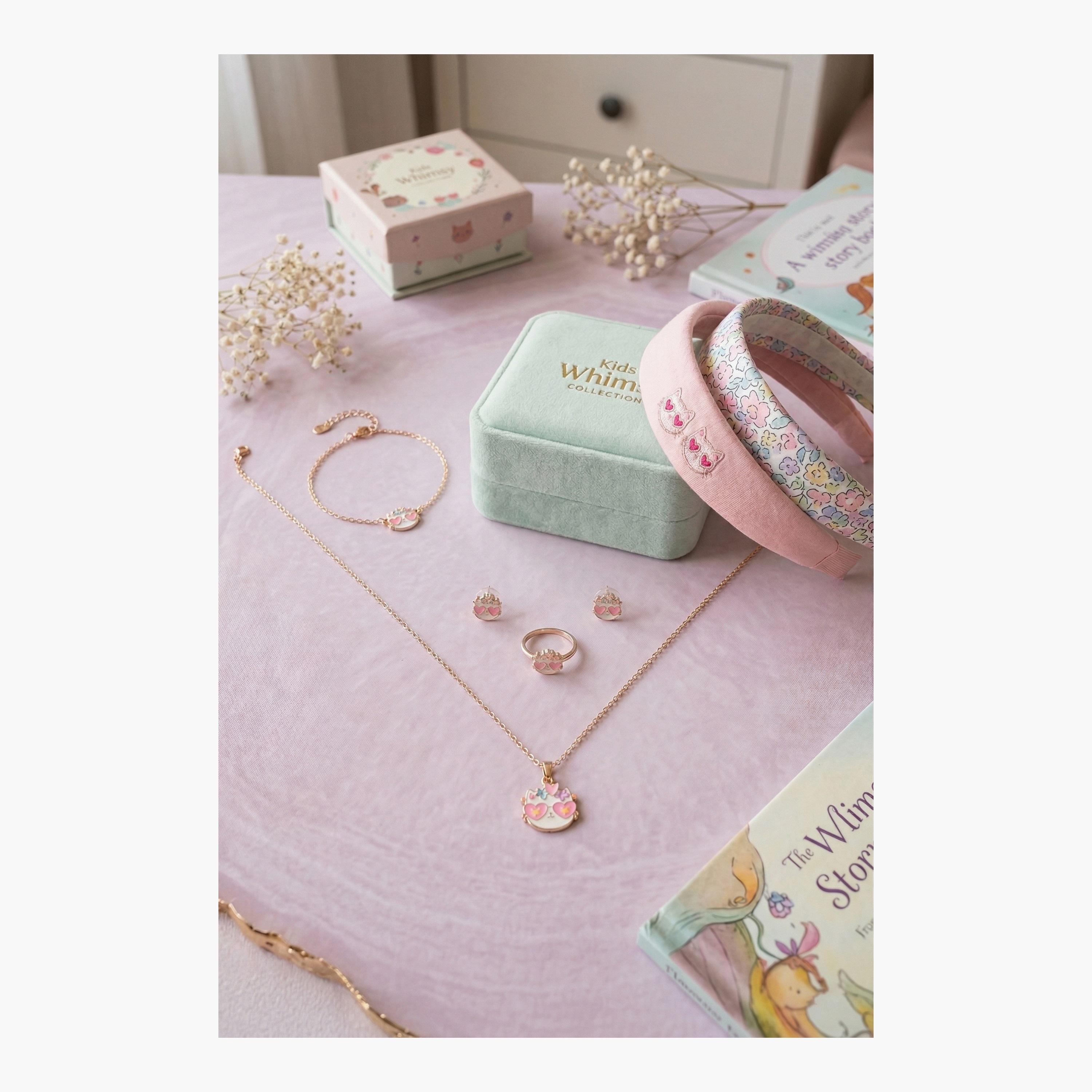 مجموعة مجوهرات وإكسسوارات على شكل قطة من ليتل لاكشريز-girls-accessories-jewellery-image-4