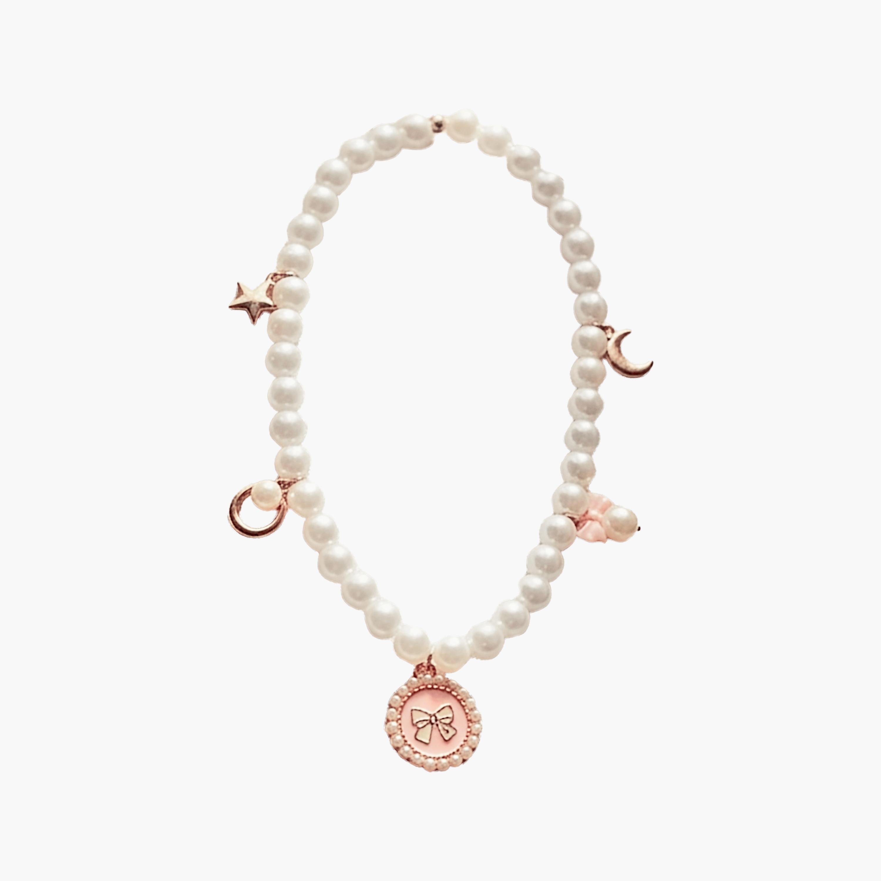 قلادة (عقد) من خرز اللؤلؤ مع دلاية على شكل فيونكة من ليتل لاكشريز-girls-accessories-jewellery-image-1