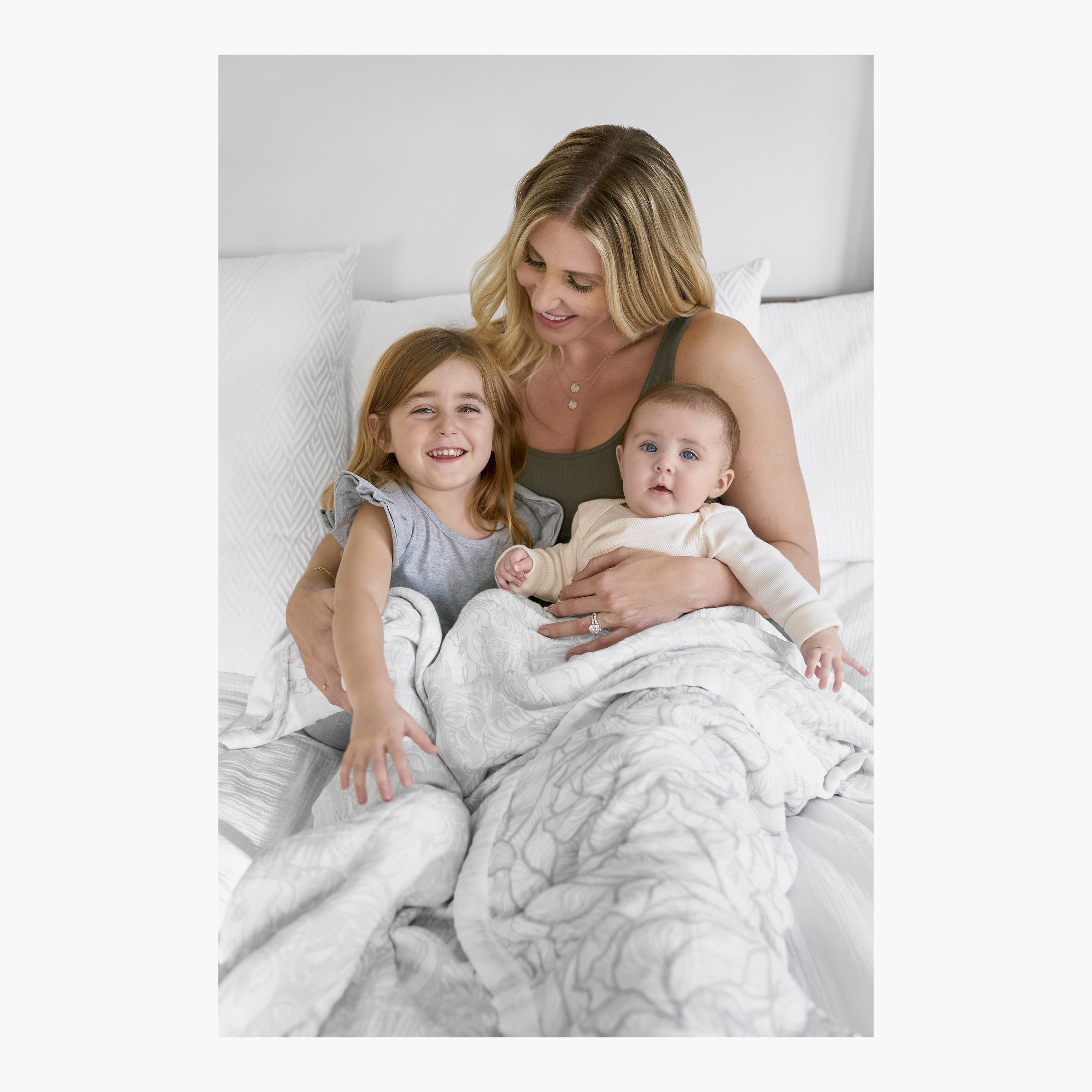 Aden + Anais Silky Soft Dream Blanket-baby-nursery-blanketsandswaddles-blanketsandquilts-image-4