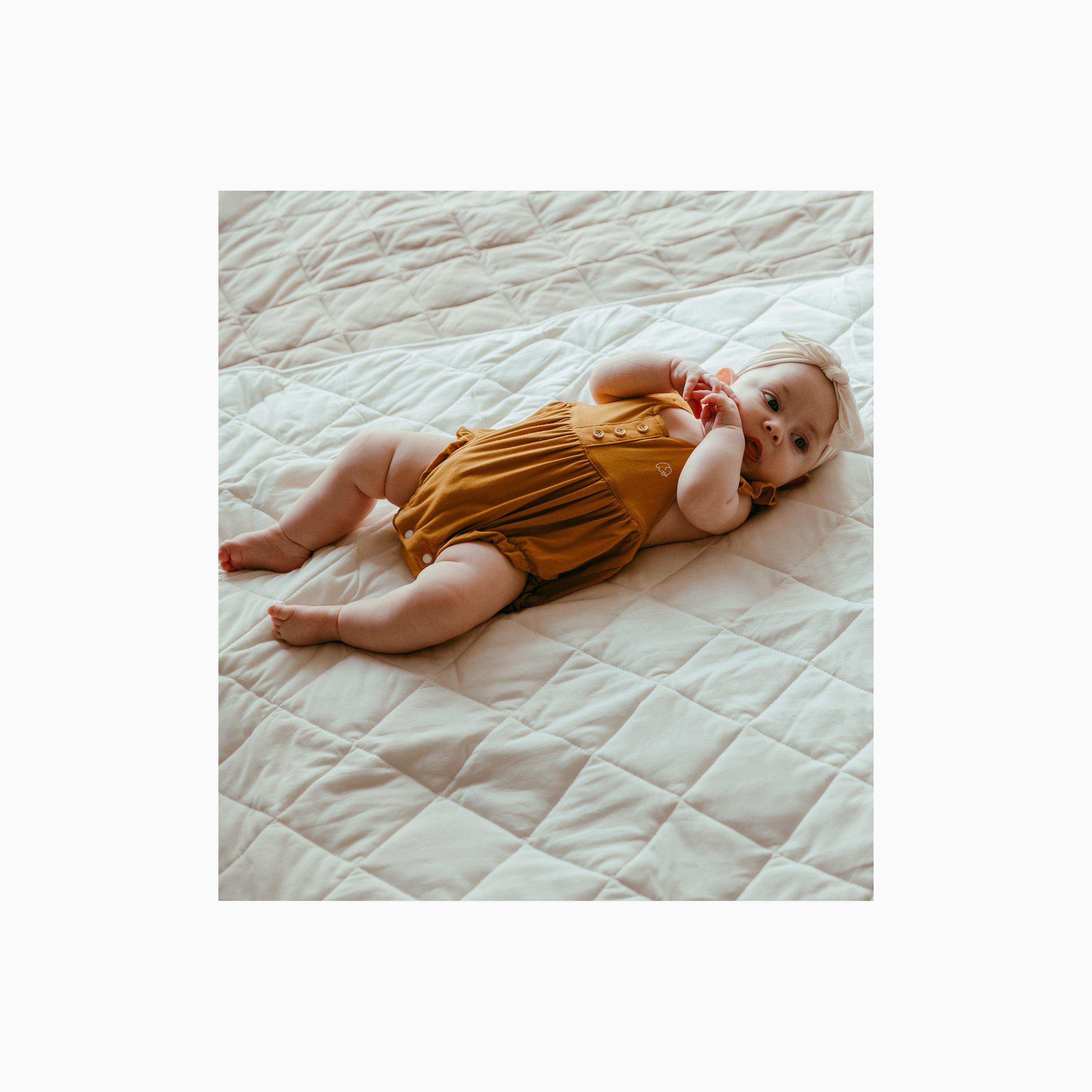 رومبير بدون أكمام بحمالات مكشكشة من أنفي بيبي-baby-girls-clothing-rompers-image-2