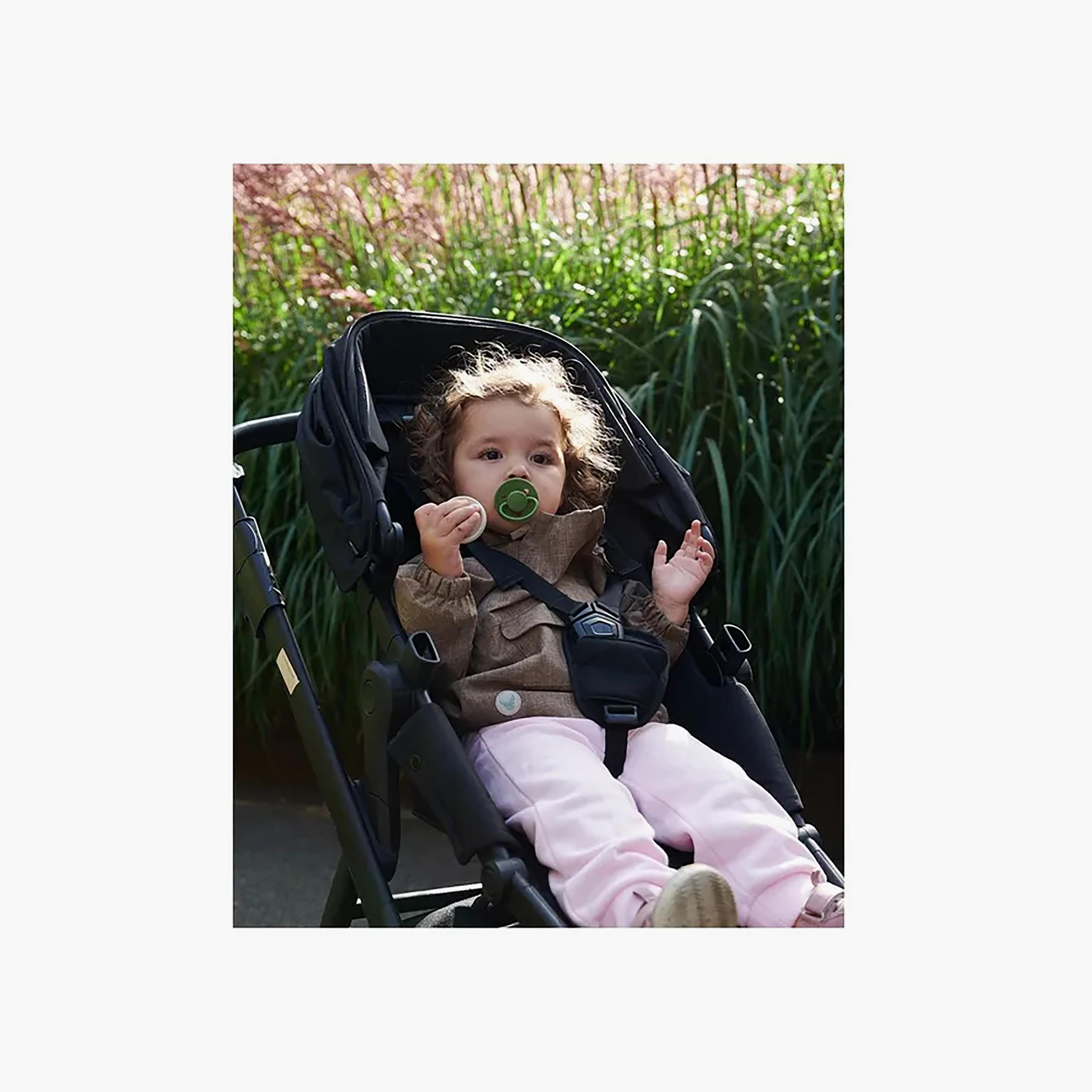 لهاية سيليكون دائرية كلاسيكية بلون أخضر طحلبي من مينينور-baby-feeding-pacifiers-image-3