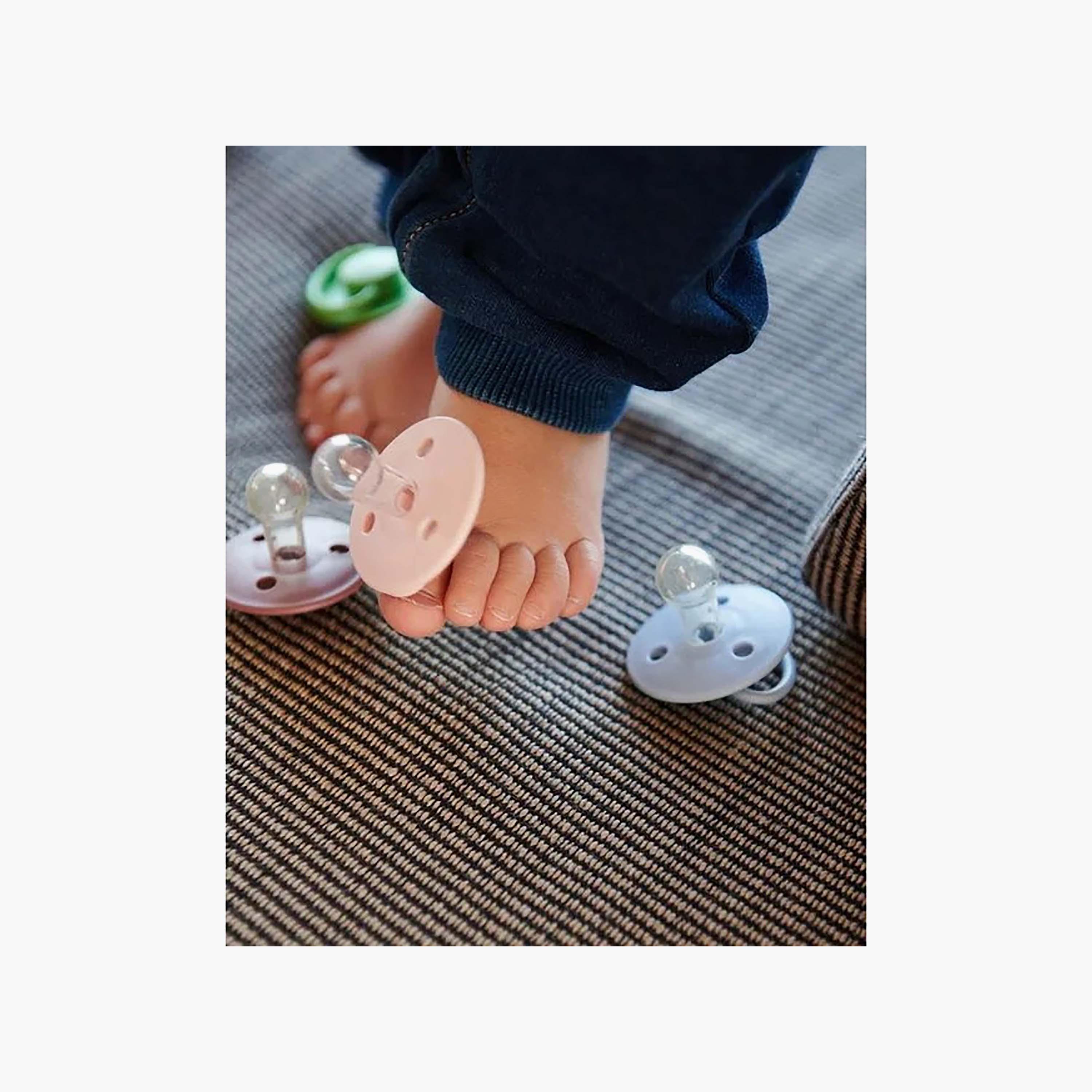 لهاية دائرية سيليكون لعمر 0-12 شهر من مينينور-baby-feeding-pacifiers-image-6