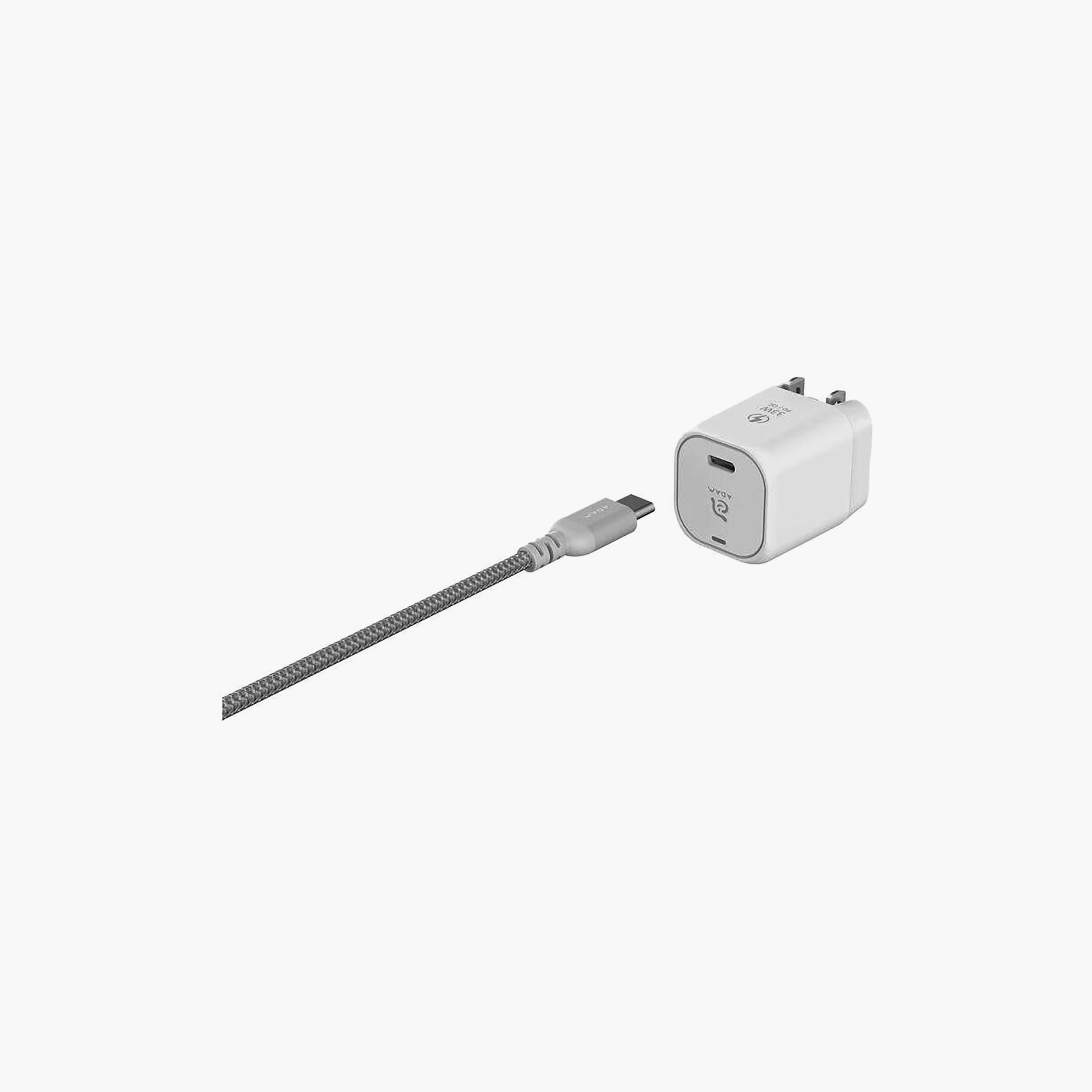 شاحن جداري مدمج آدم إيلمنتس أومنيا P3 بمنفذ USB-C وقوة 33 واط باللون الأبيض | APAADP3WH-electronics-accessories-mobileaccesories-image-2