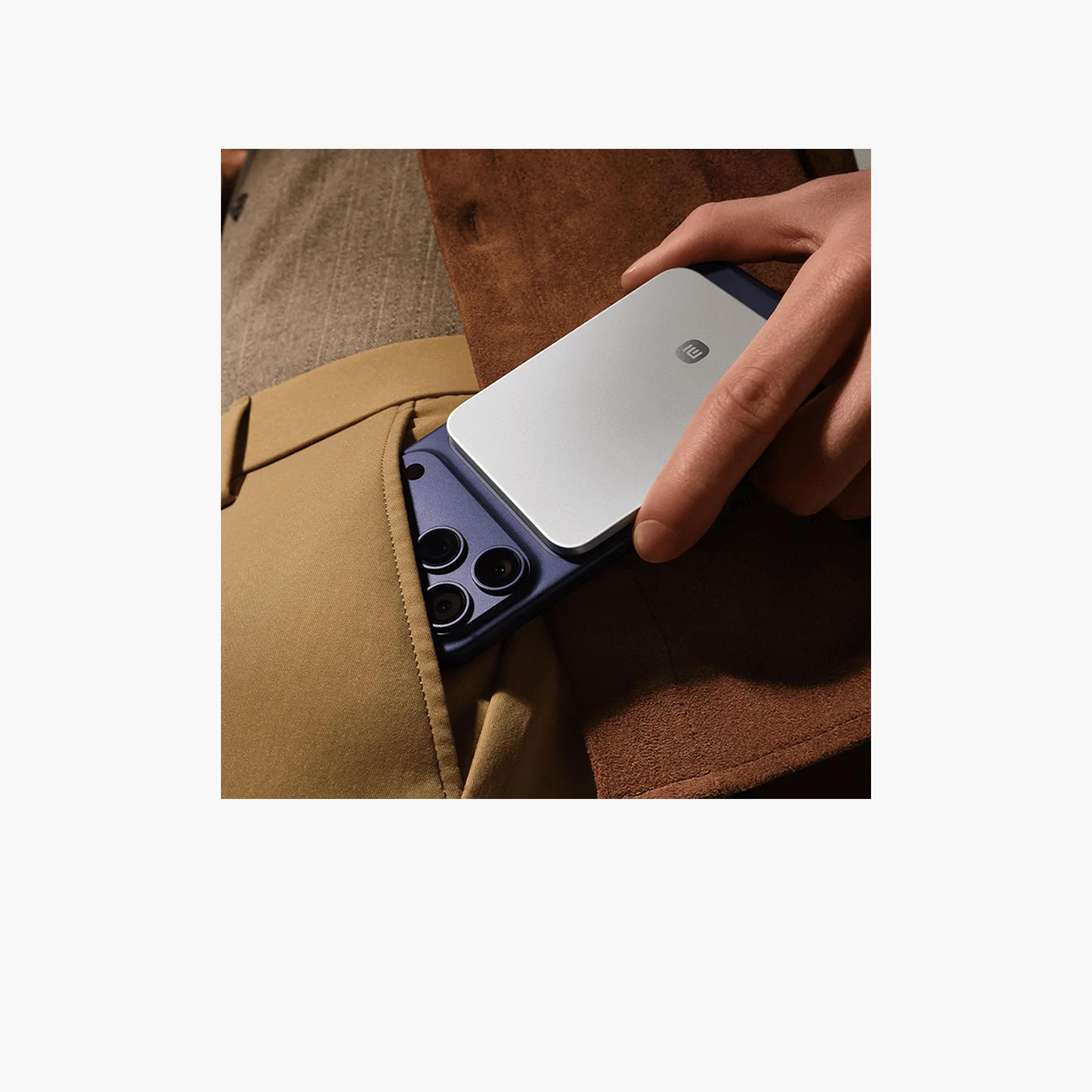 Xiaomi PowerBank UltraThin Magnetic 5000mAh 15W BHR0913GL - Black-electronics-accessories-mobileaccesories-image-5