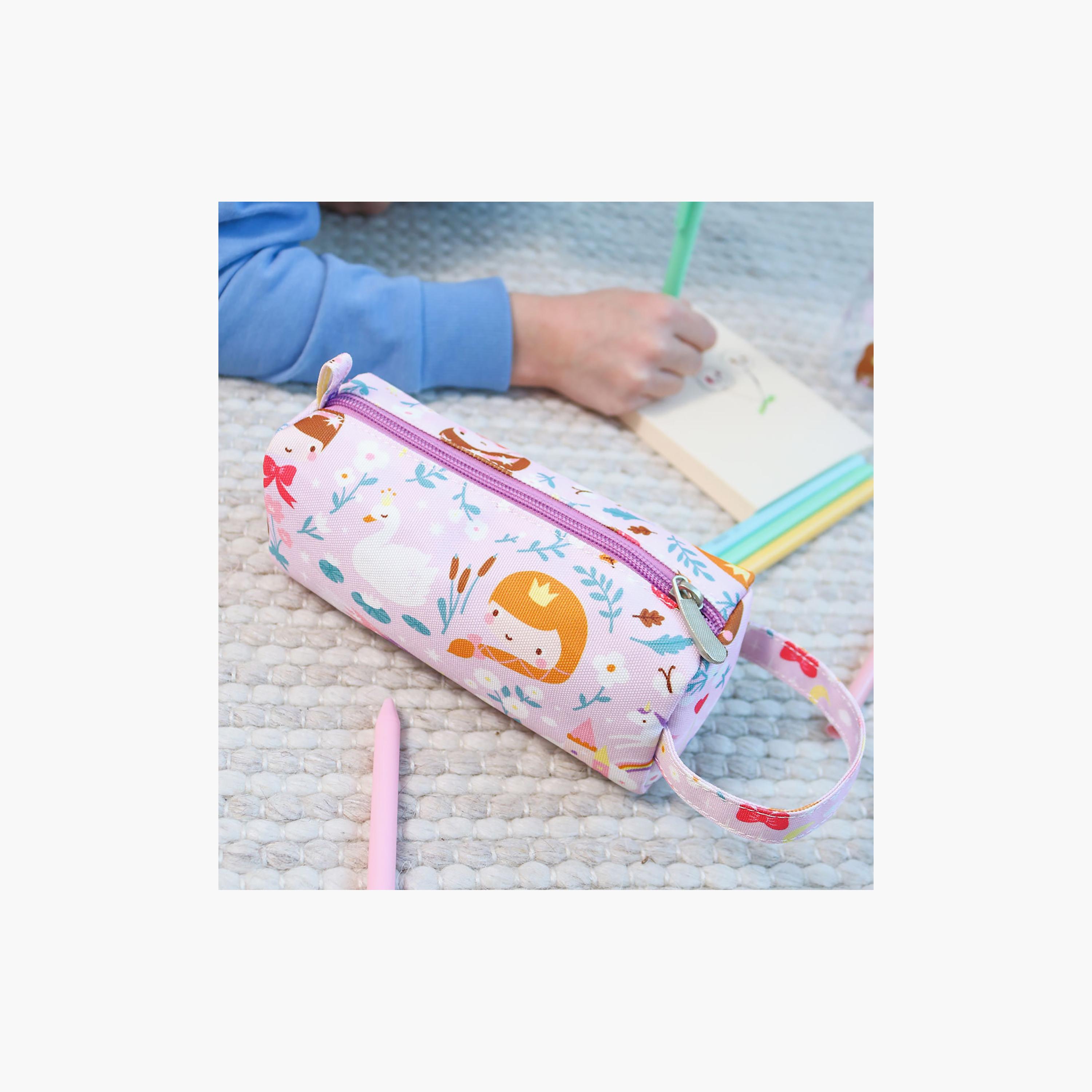مقلمة أميرات مع حزام حمل - بوليستر من إيه ليتل لوفلي كومباني-school-stationery-pencilcases-image-4