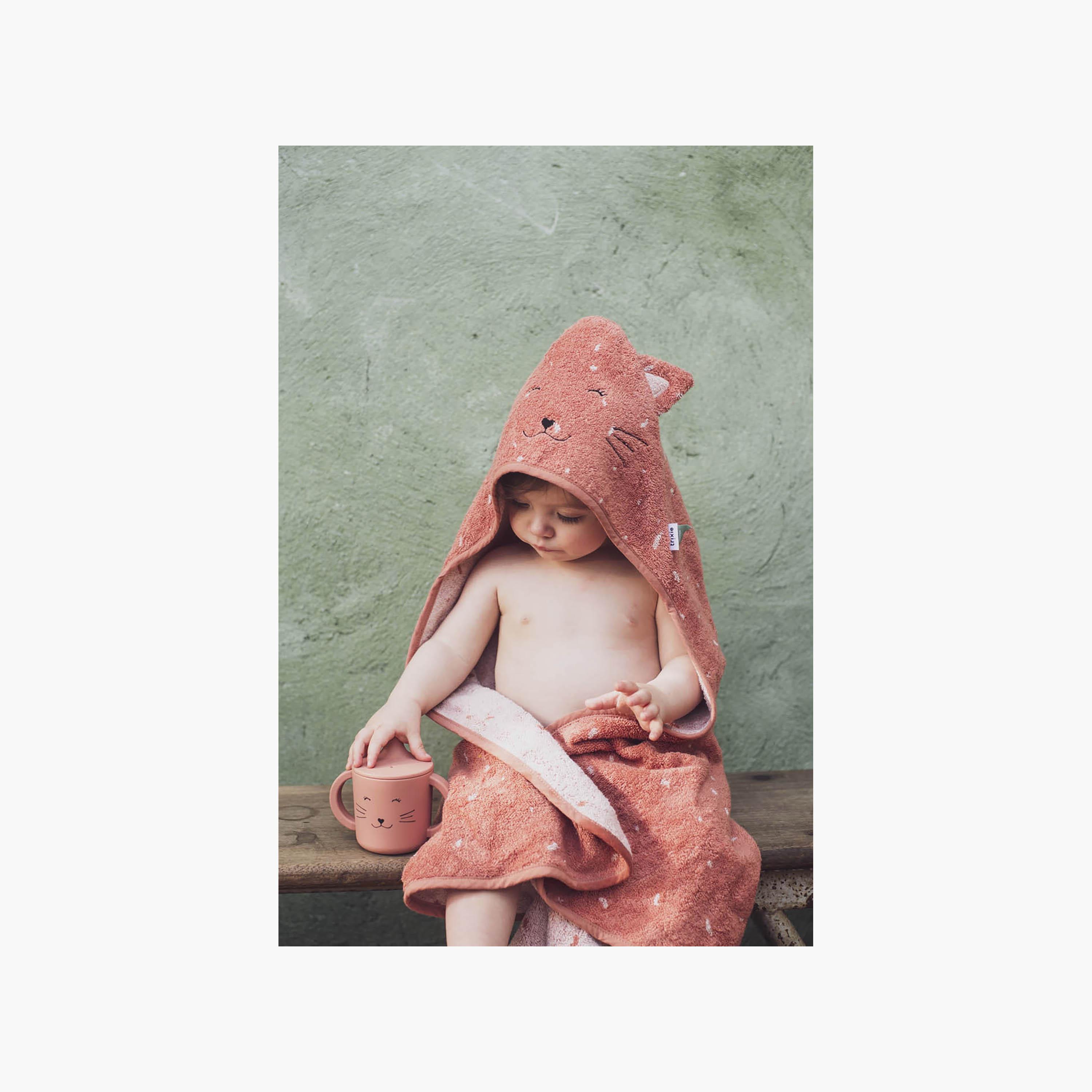 منشفة قطيفة بغطاء رأس قطن عضوي برسومات مسز كات من تريكسي - 70 × 130 سم-baby-bathandcare-towels-image-4