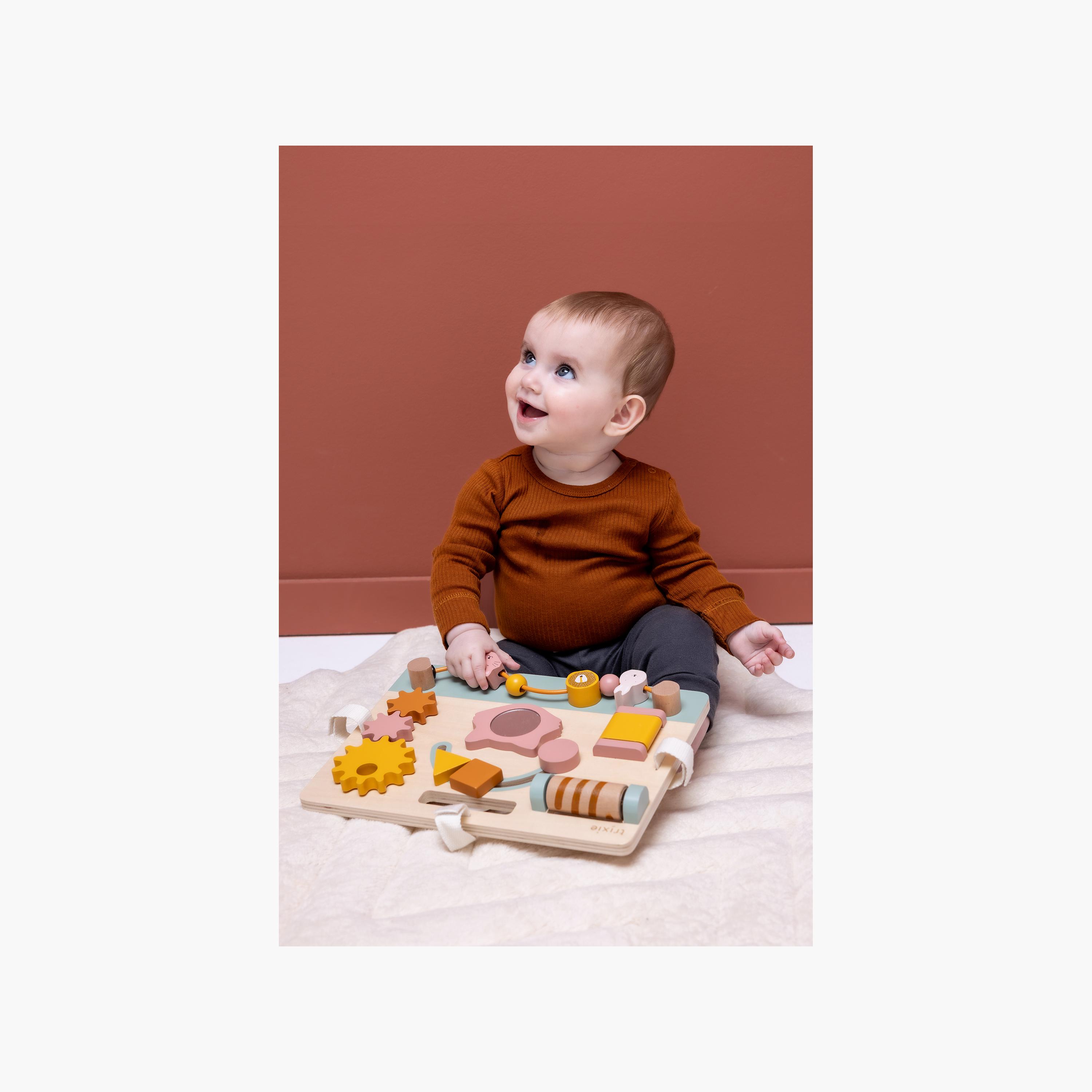 لوحة أنشطة خشبية برسومات مسز إيليفانت من تريكسي-toys-indoortoys-boardgames-image-3