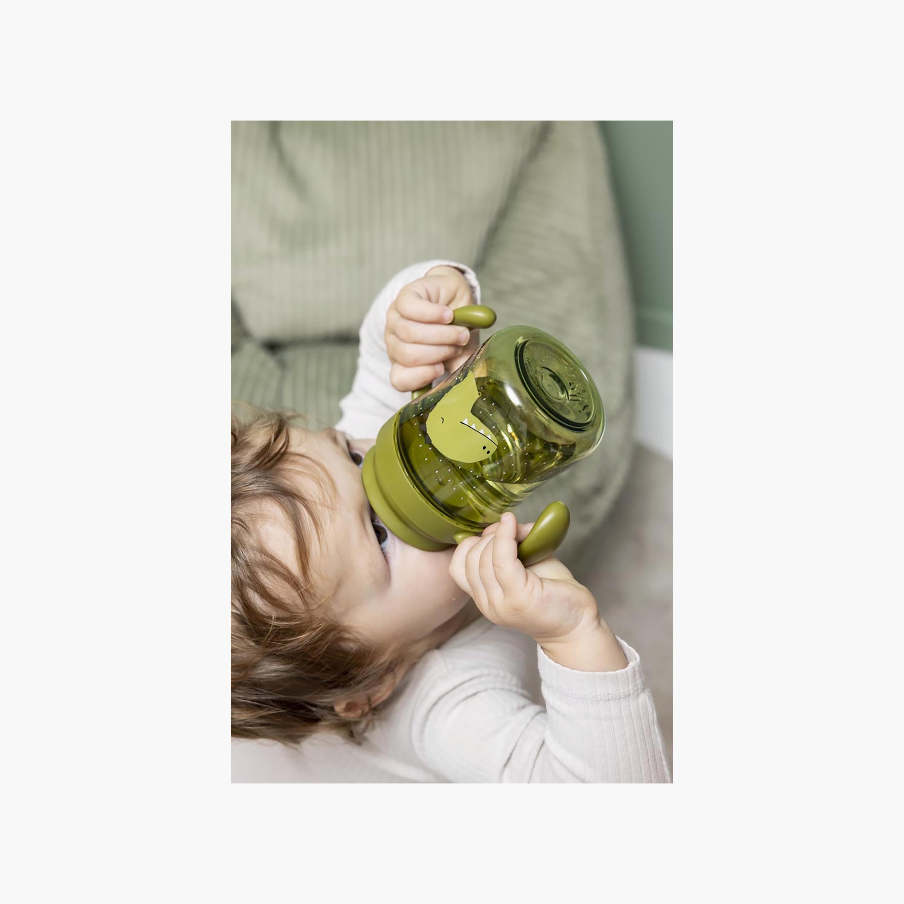 كوب تعليم الشرب 360 درجة مع مقابض برسومات مستر دينو من تريكسي - 240 مل-baby-feeding-mealtimeessentials-image-6