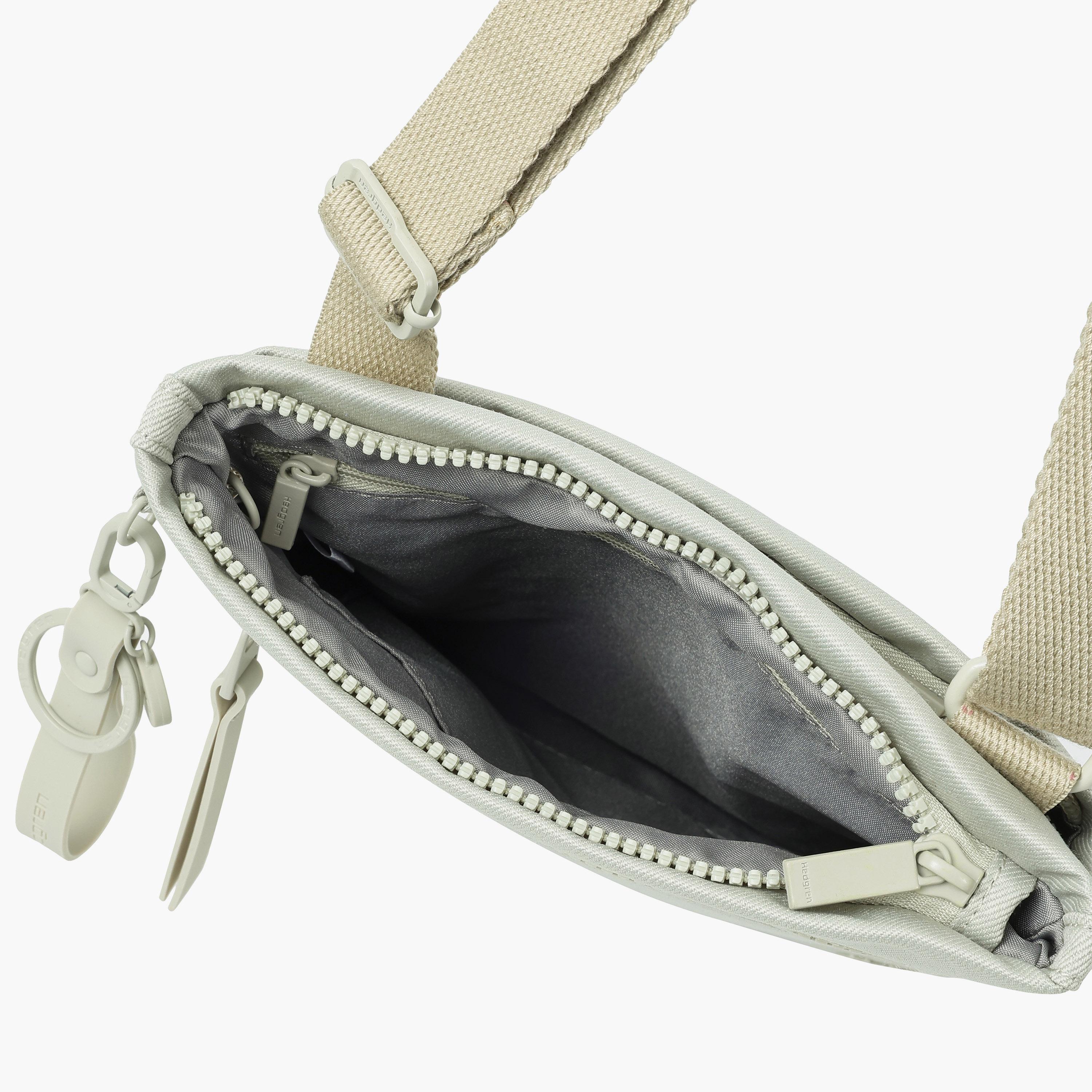 هيدجرين - شنطة كتف انر سيتي سادة بسحاب إغلاق وحزام قابل للتعديل | 22 × 20 × 2 سم-women-bagsandwallets-handbags-image-7