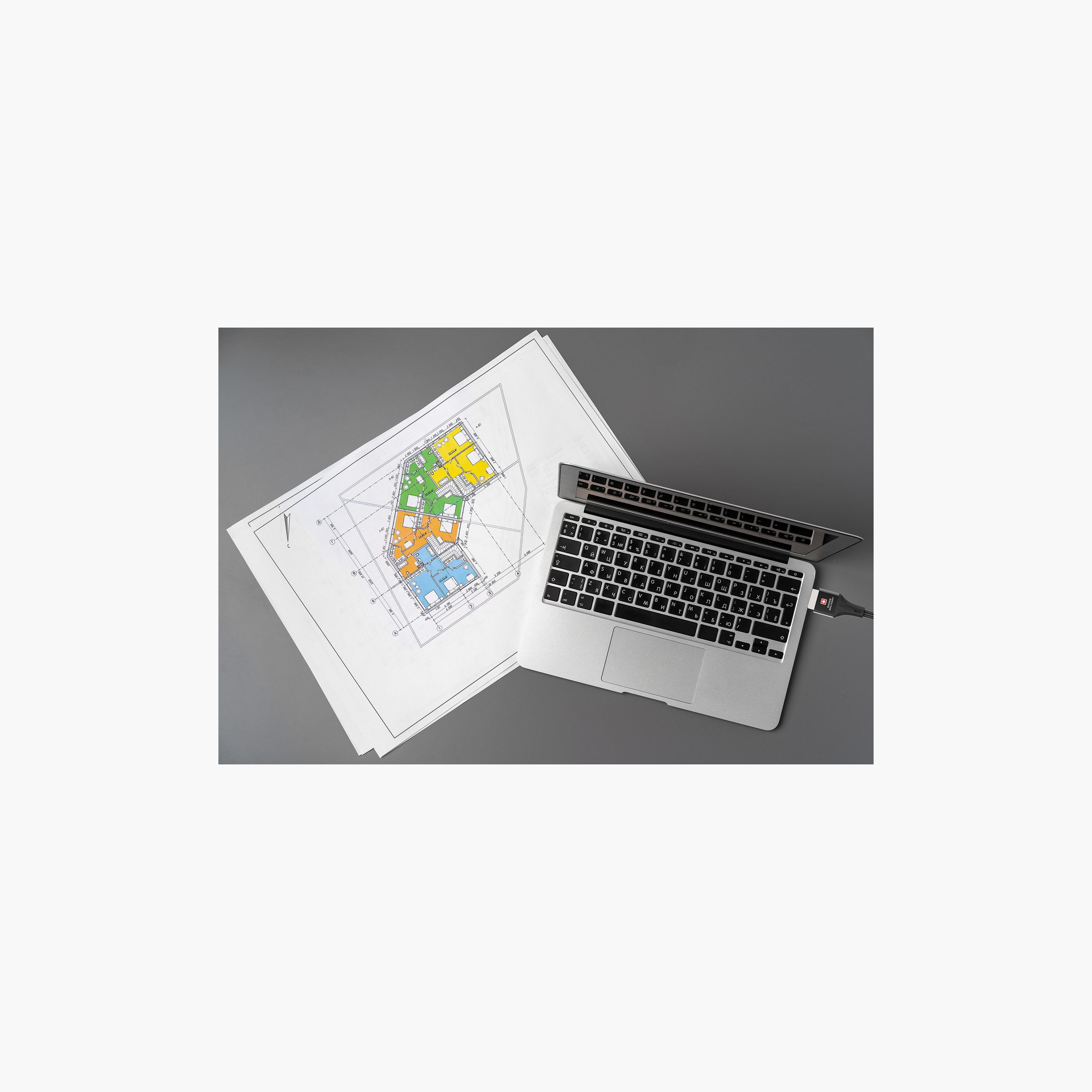 كابل سويس ميليتاري المميز والمنسوج من USB-A إلى USB-C بقوة 60 واط وبطول 2 متر باللون الأسود-electronics-accessories-mobileaccesories-image-3