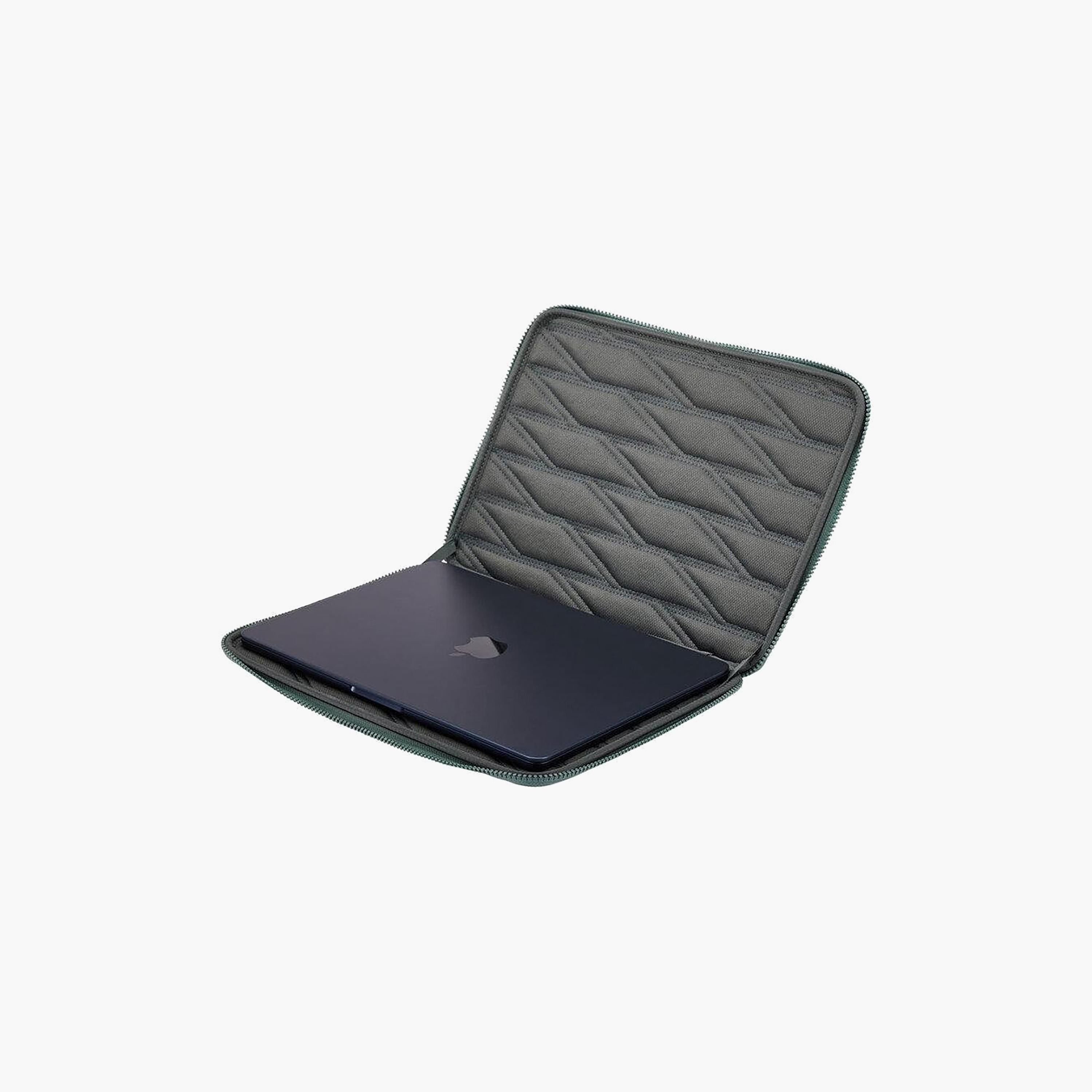 Thule Gauntlet Laptop Sleeve for MacBook 14 Inch Hazy Green | THL-TGSE2558-HAZYGRN-men-bags-image-5