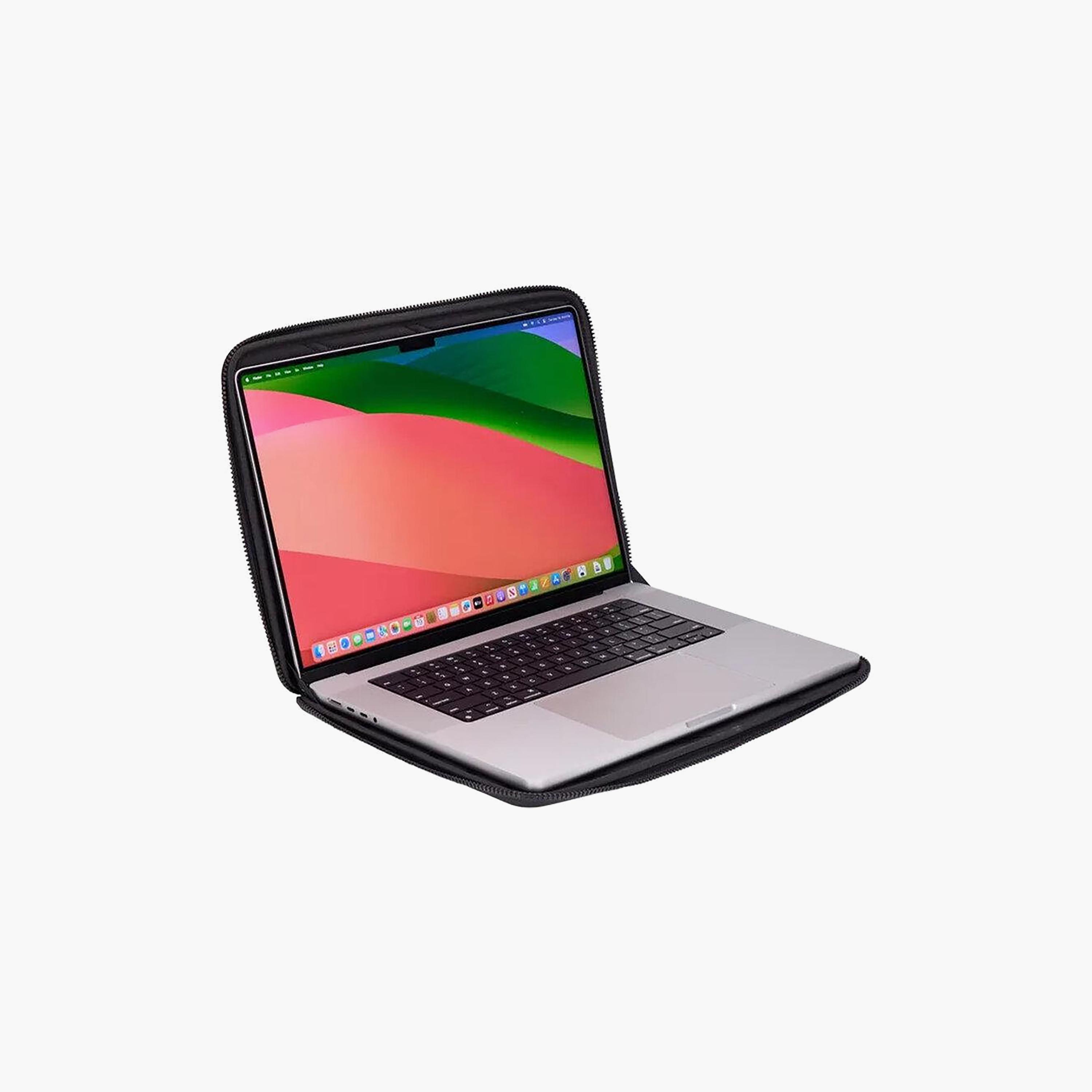 Thule Laptop Sleeve Gauntlet MacBook 14-inch Black | THL-TGSE2558-BLK-men-bags-image-3