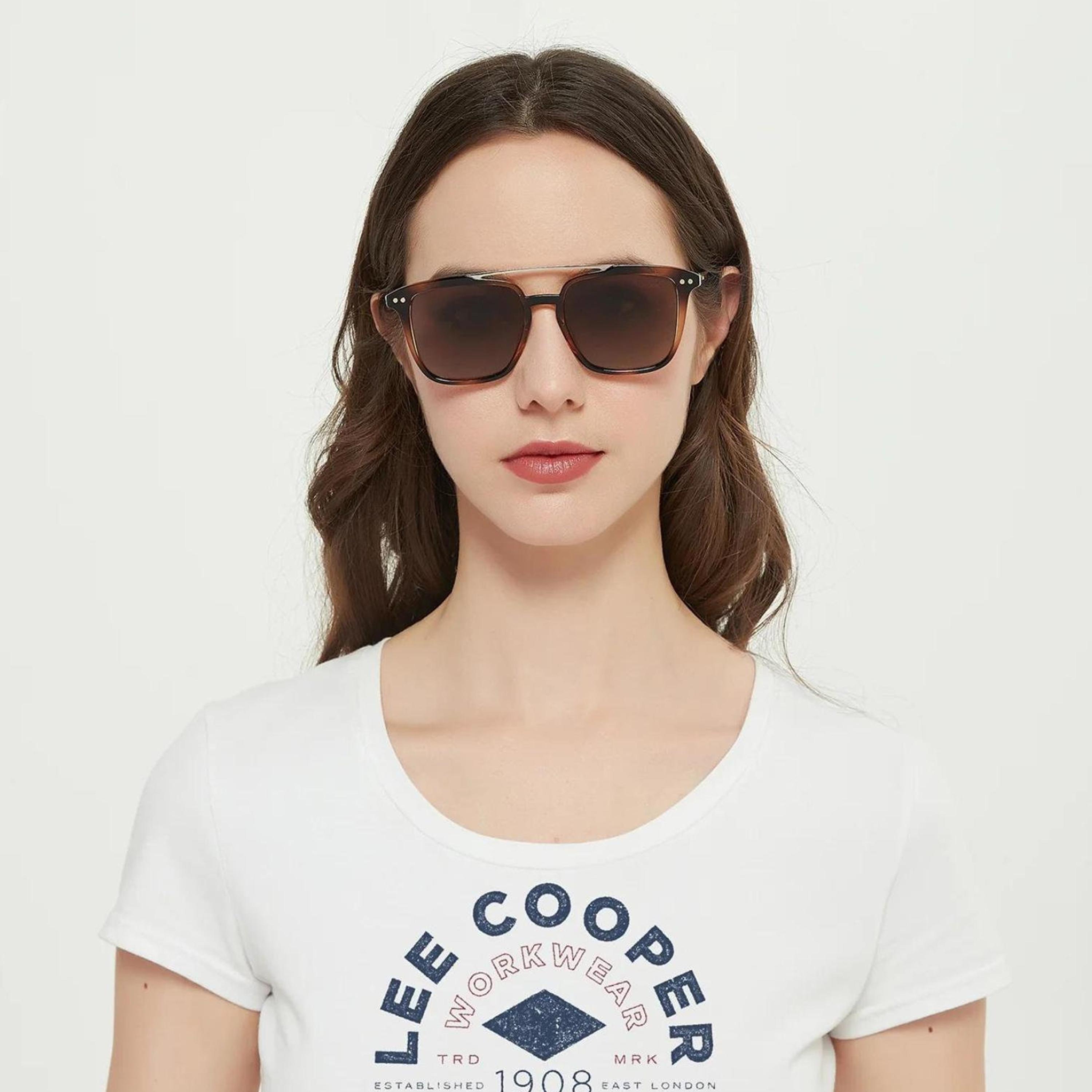 نظارات شمسية مربعة رمادية مستقطبة للجنسين من لي كوبر | LC1019C02-men-sunglasses-image-4