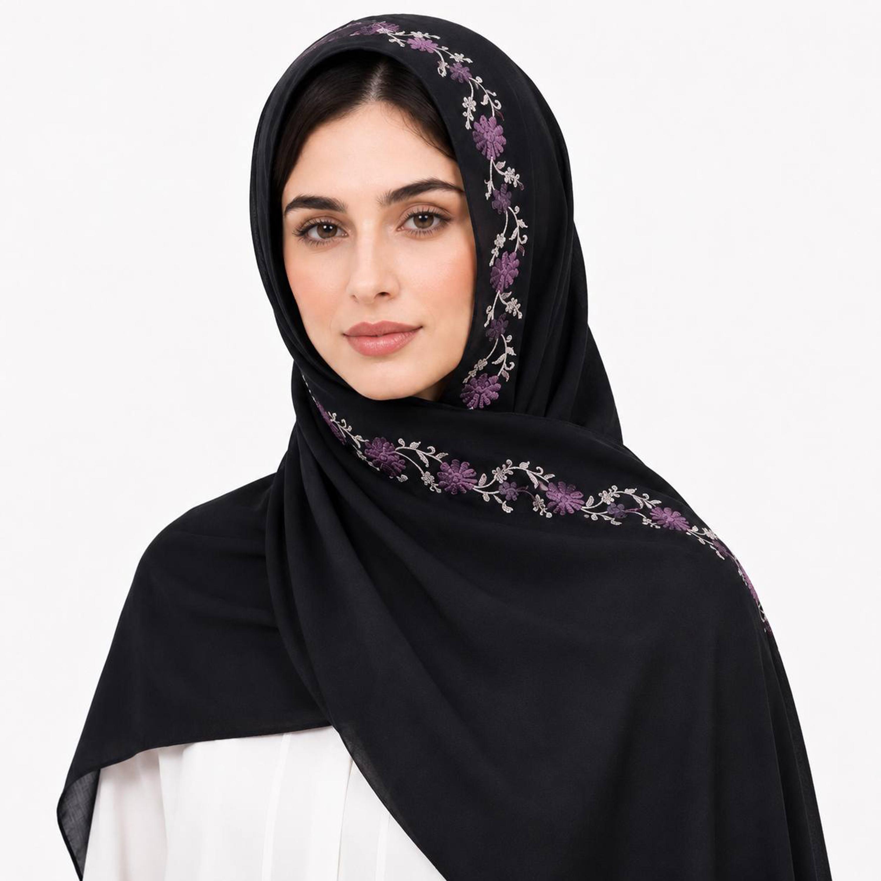 حجاب كتان أسود بحافة مطرزة بنقشة زهور من حوراء-women-arabicclothing-headscarf-hijab-image-1
