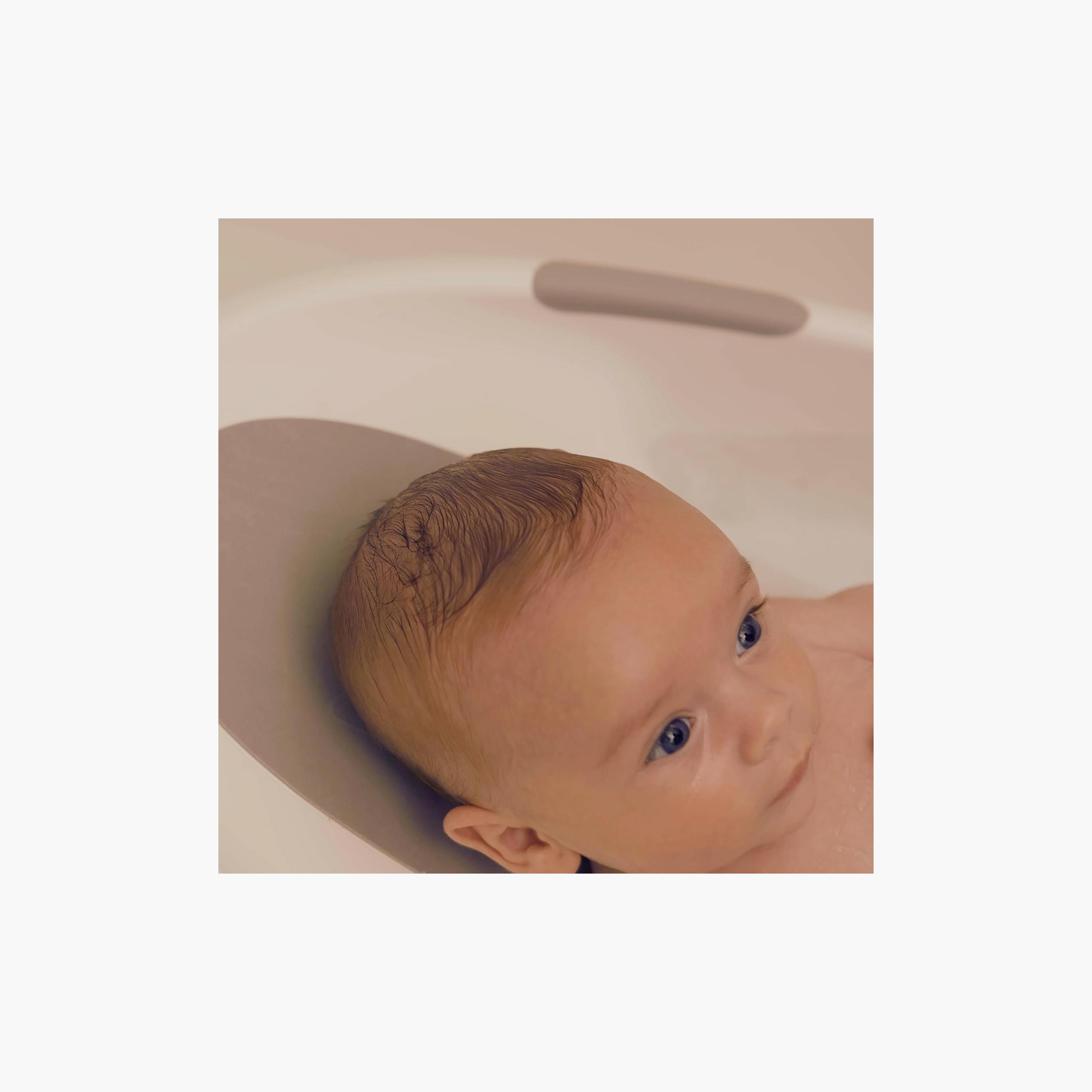 حوض استحمام للأطفال بتصميم دعم مريح للجسم من نوبي-baby-bathandcare-bathtubs-image-2