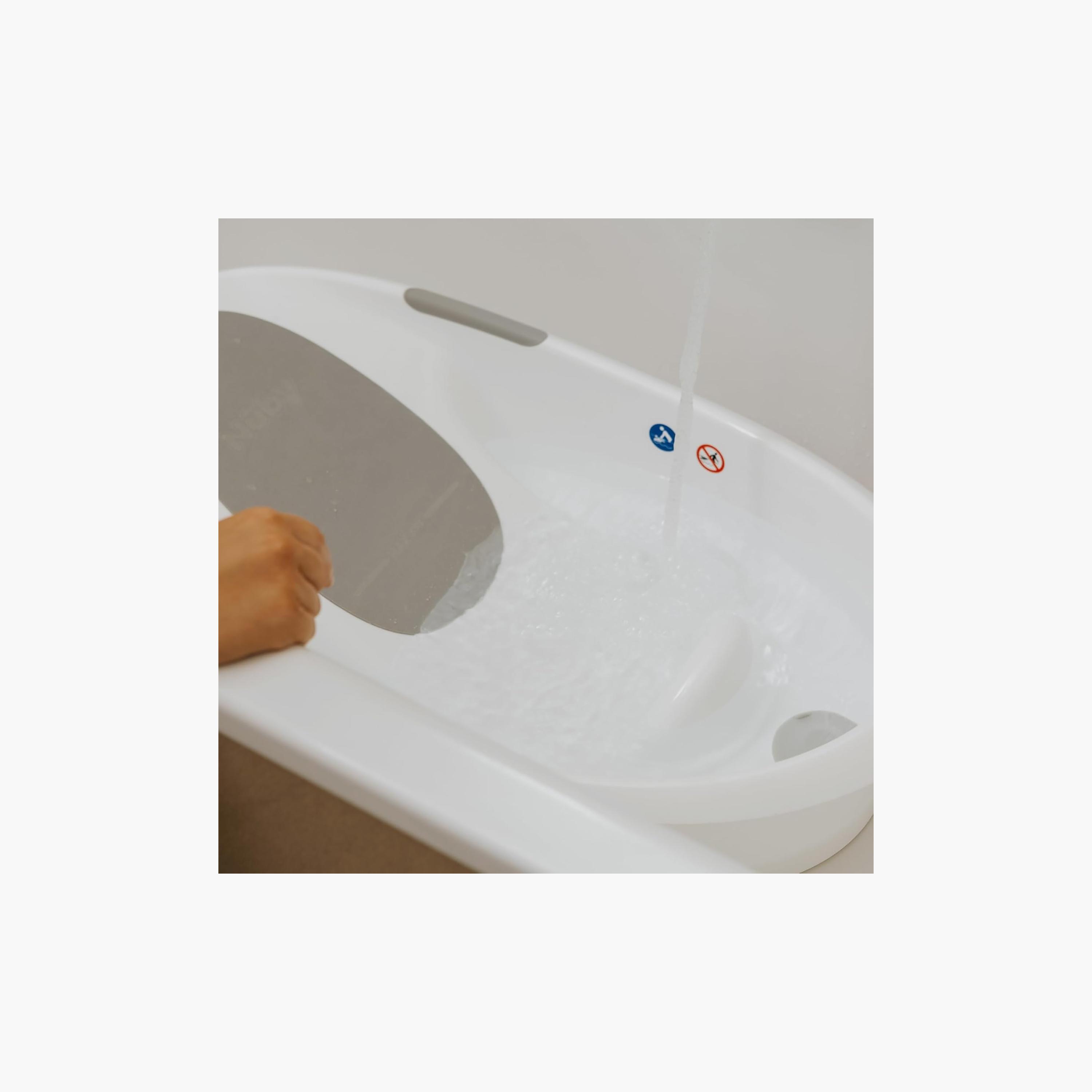 حوض استحمام للأطفال بتصميم دعم مريح للجسم من نوبي-baby-bathandcare-bathtubs-image-3