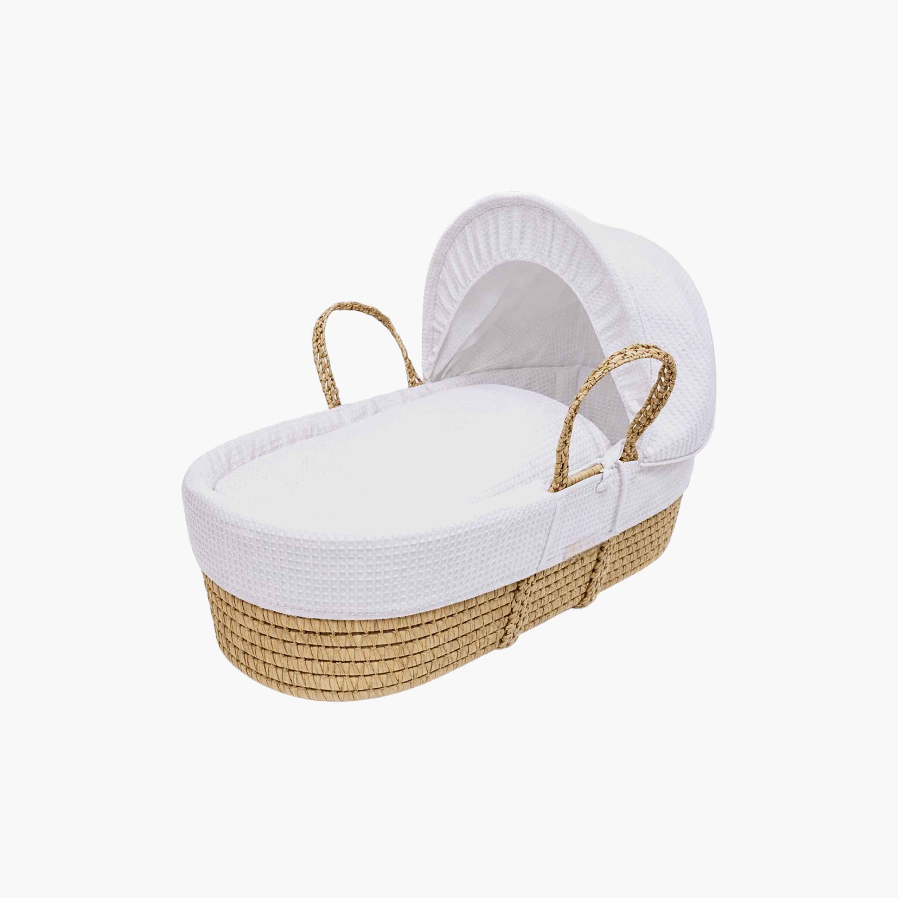 سلة موسى من الخوص من خيندر فالي بتنجيد قطني وافل فاخر-baby-nursery-furniture-mosesbaskets-image-1
