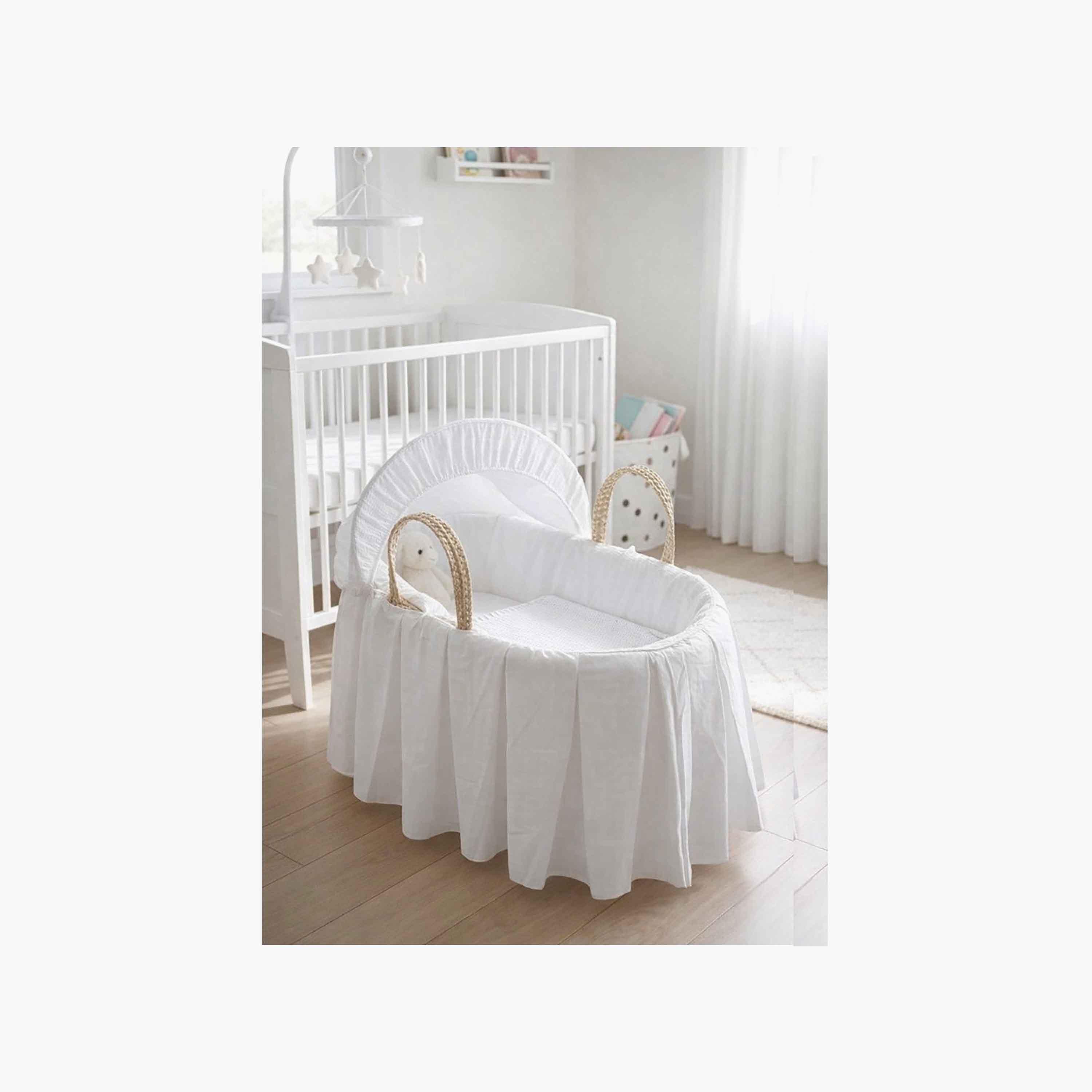 سلة موسى أورا للأطفال من كيندر فالي-baby-nursery-furniture-mosesbaskets-image-2