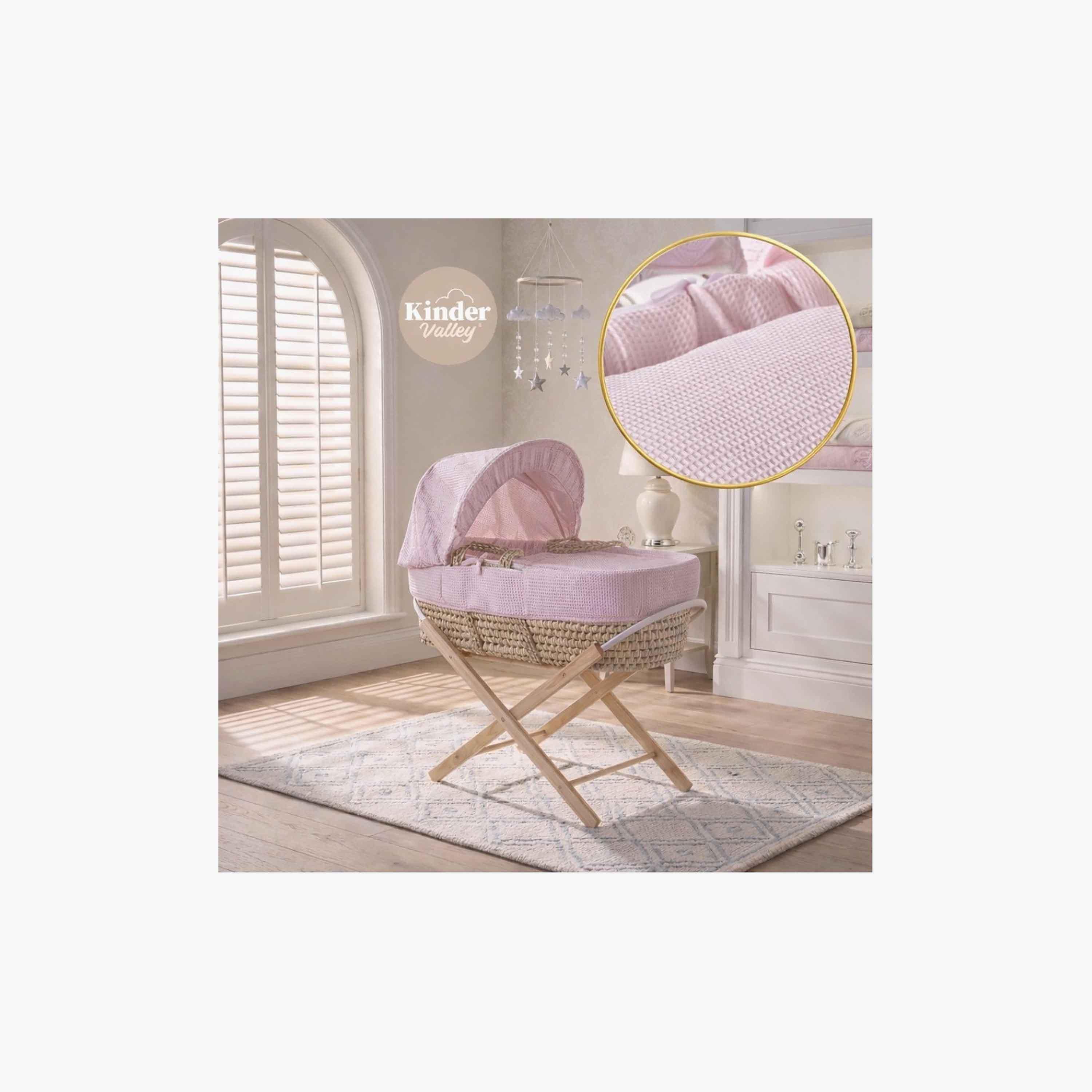 سلة كيندر فالي مويسيس بلون الخوخي بنسيج الوافل مع حامل قابل للطي بلون الأوبال-baby-nursery-furniture-mosesbaskets-image-6