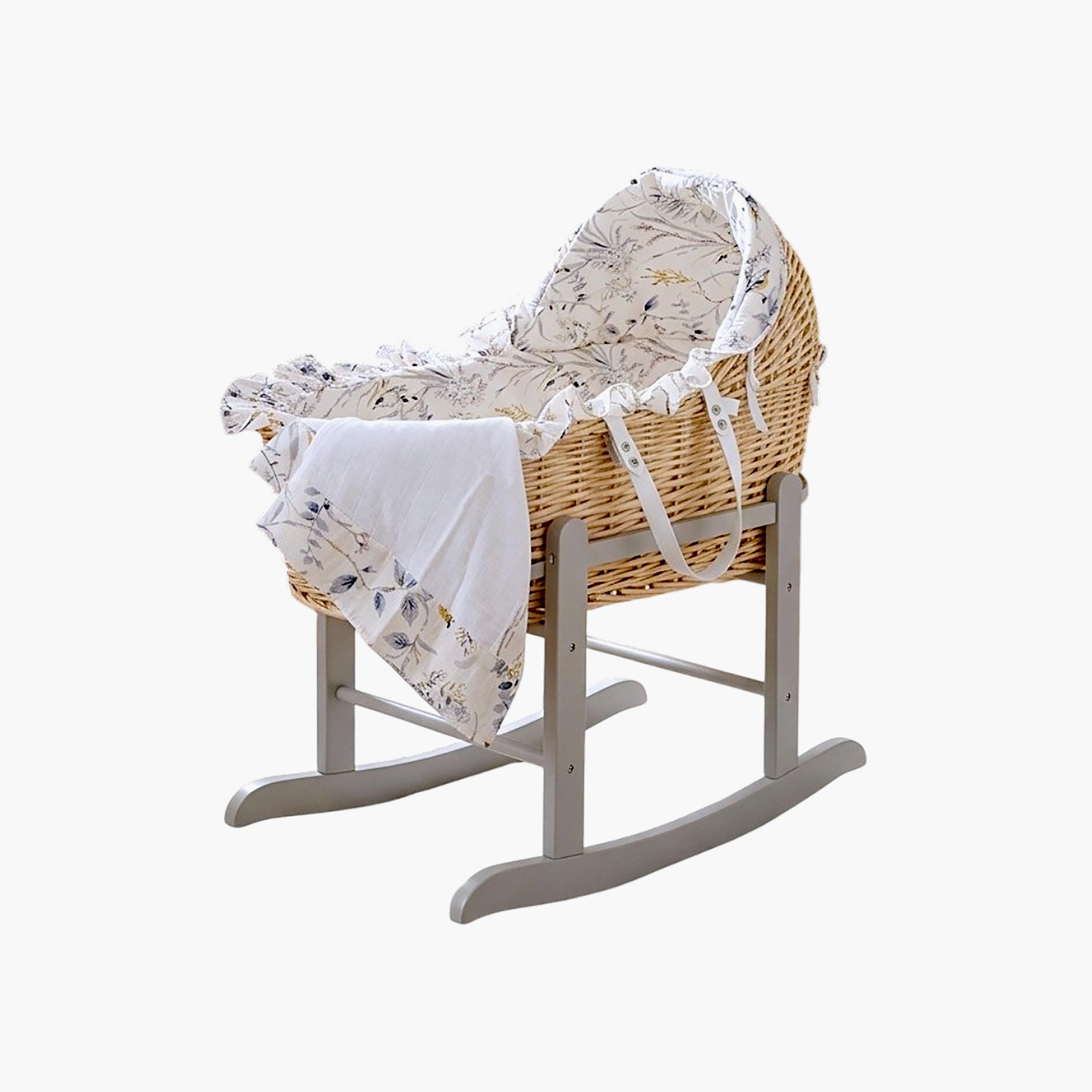 سلة موسى ليتل جاردن مع لفافة موسلين وقاعدة هزاز من كيندر فالي-baby-nursery-furniture-mosesbaskets-image-1