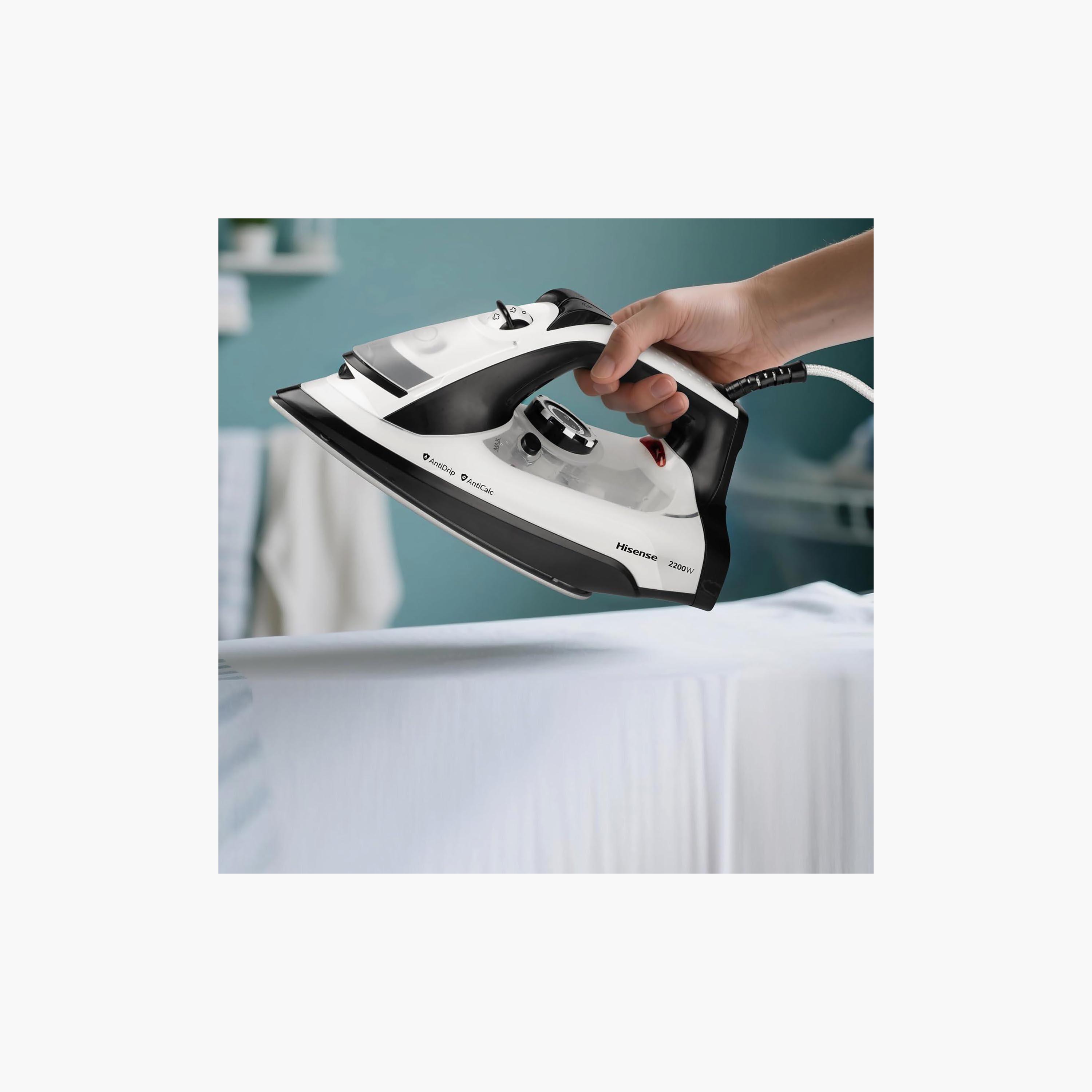 HISENSE Steam Iron 2200W 0.25L Ceramic Soleplate Blue | H22SIBLS1-PROMO_EMAX_AE_ADIB_240926-image-4