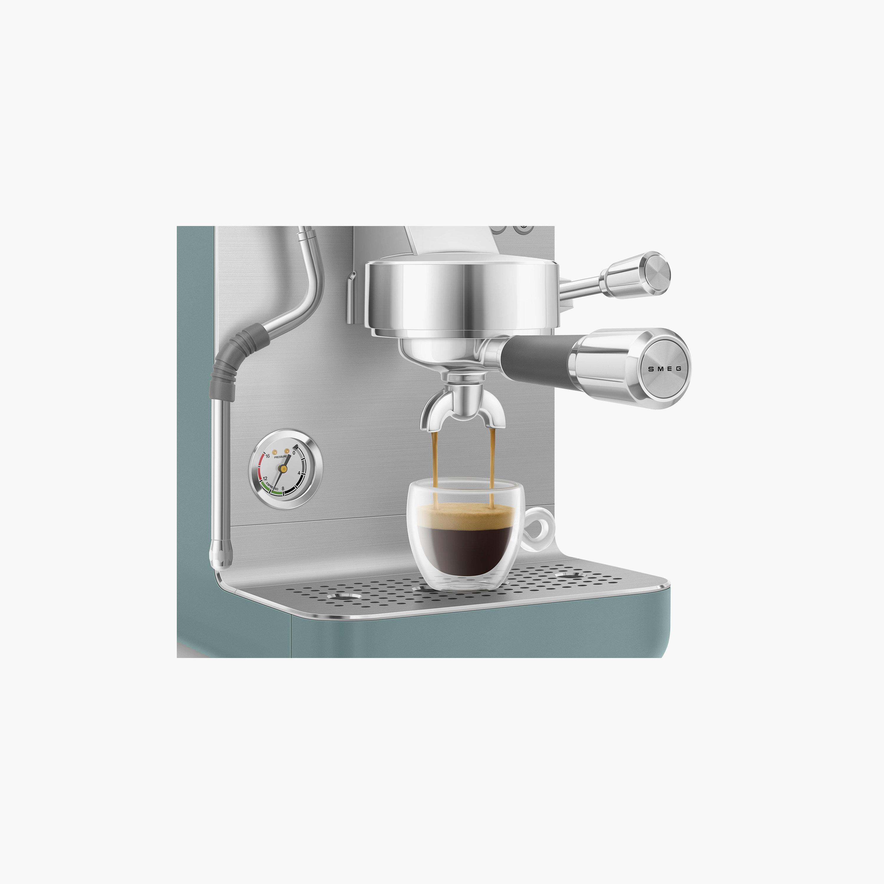 Smeg Mini Pro Coffee Machine Emerald Green | EMC02EGMUK-PROMO_EMAX_AE_ADIB_240926-image-3