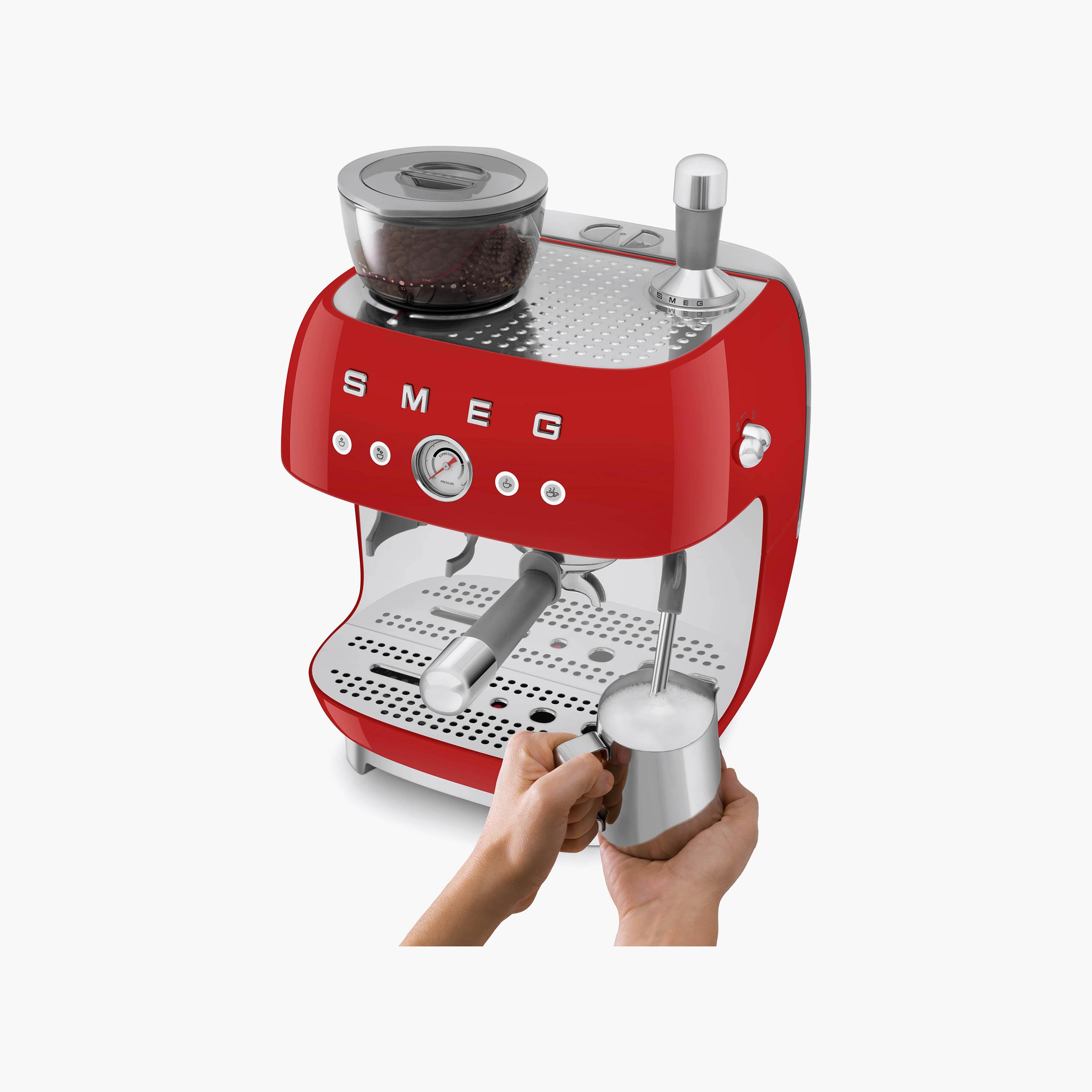 Smeg Espresso Coffee Machine with Grinder Red | EGF03RDUK-PROMO_EMAX_AE_ADIB_240926-image-4