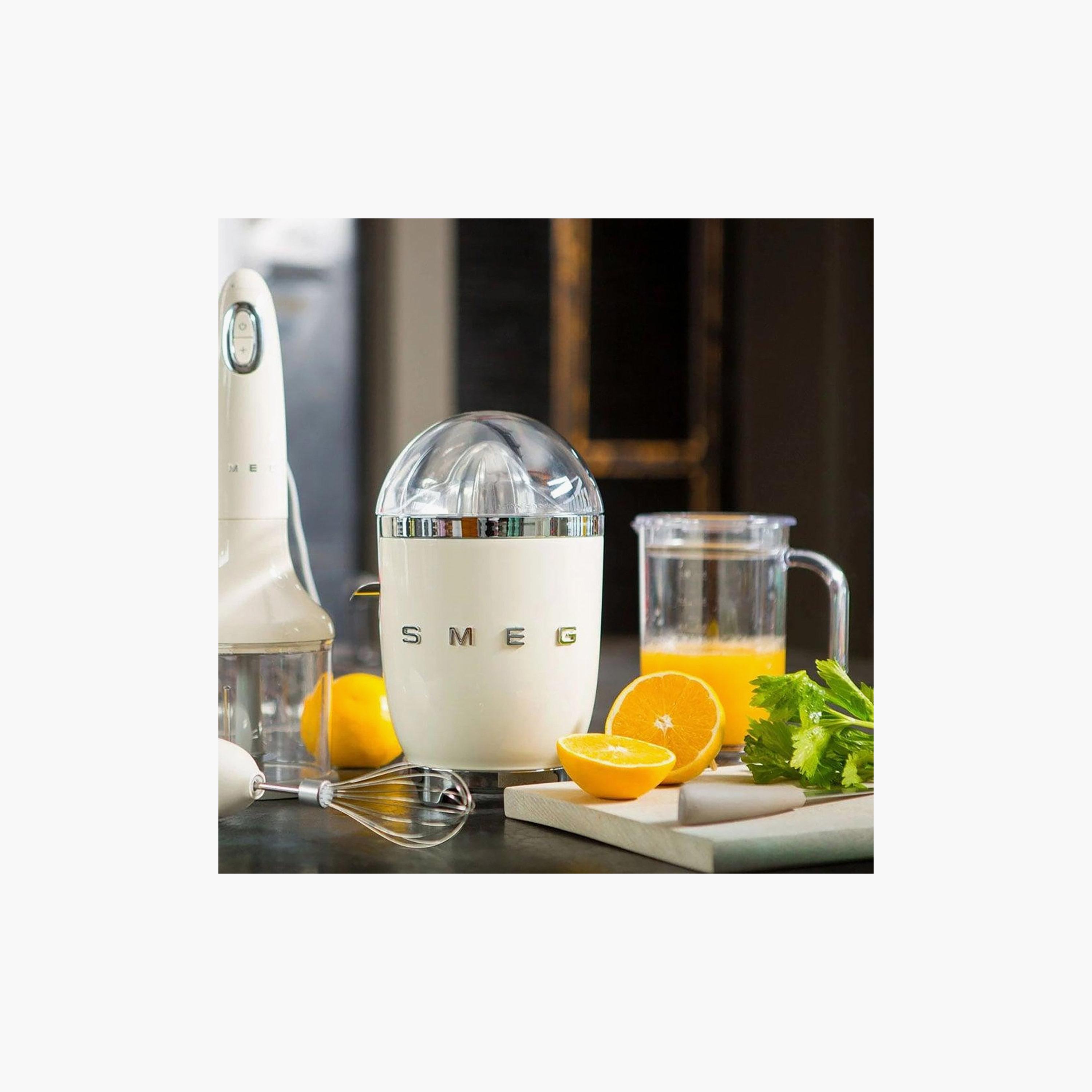 Smeg 50s Retro Citrus Juicer Cream | CJF11CRUK-PROMO_EMAX_AE_ADIB_240926-image-3