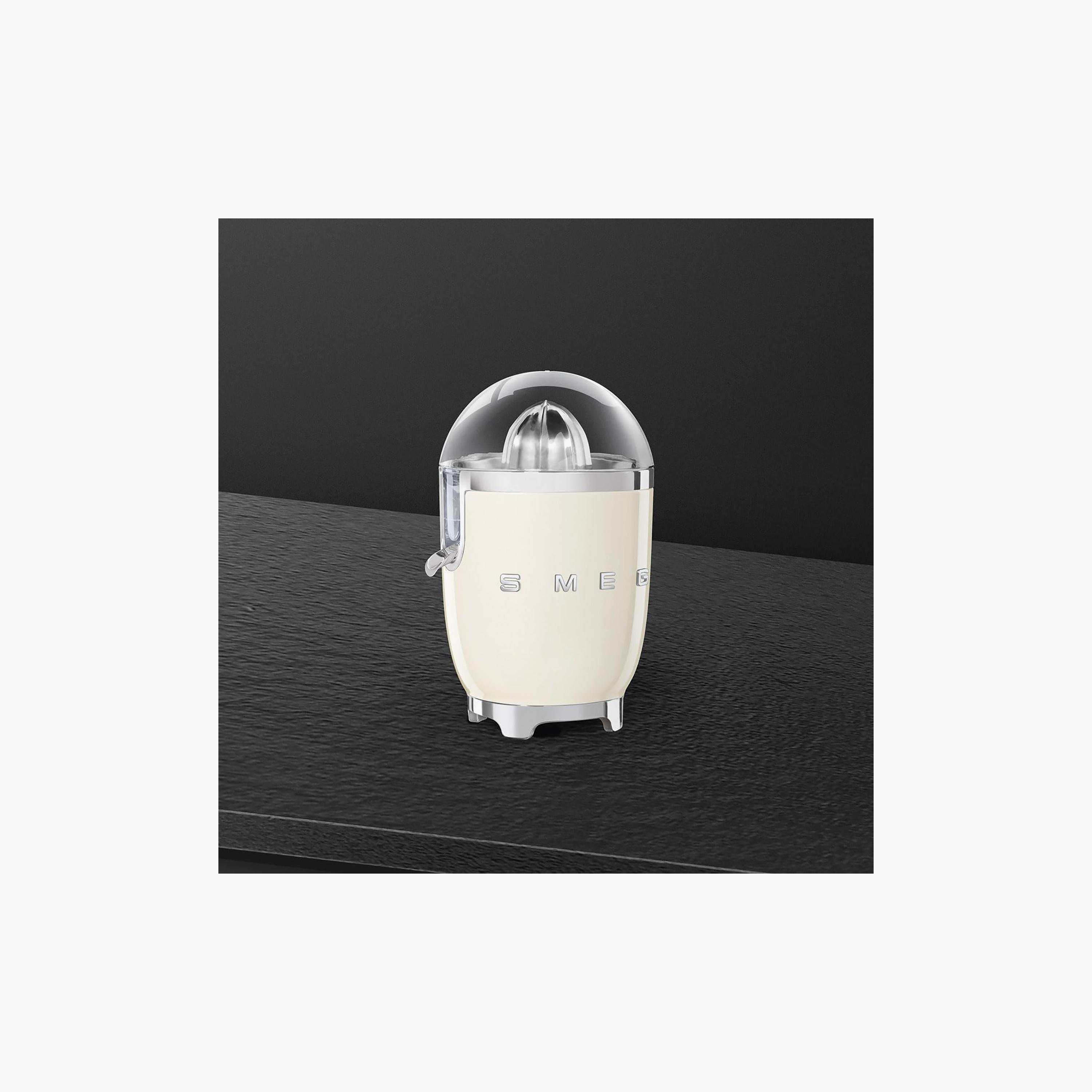 Smeg 50s Retro Citrus Juicer Cream | CJF11CRUK-PROMO_EMAX_AE_ADIB_240926-image-5