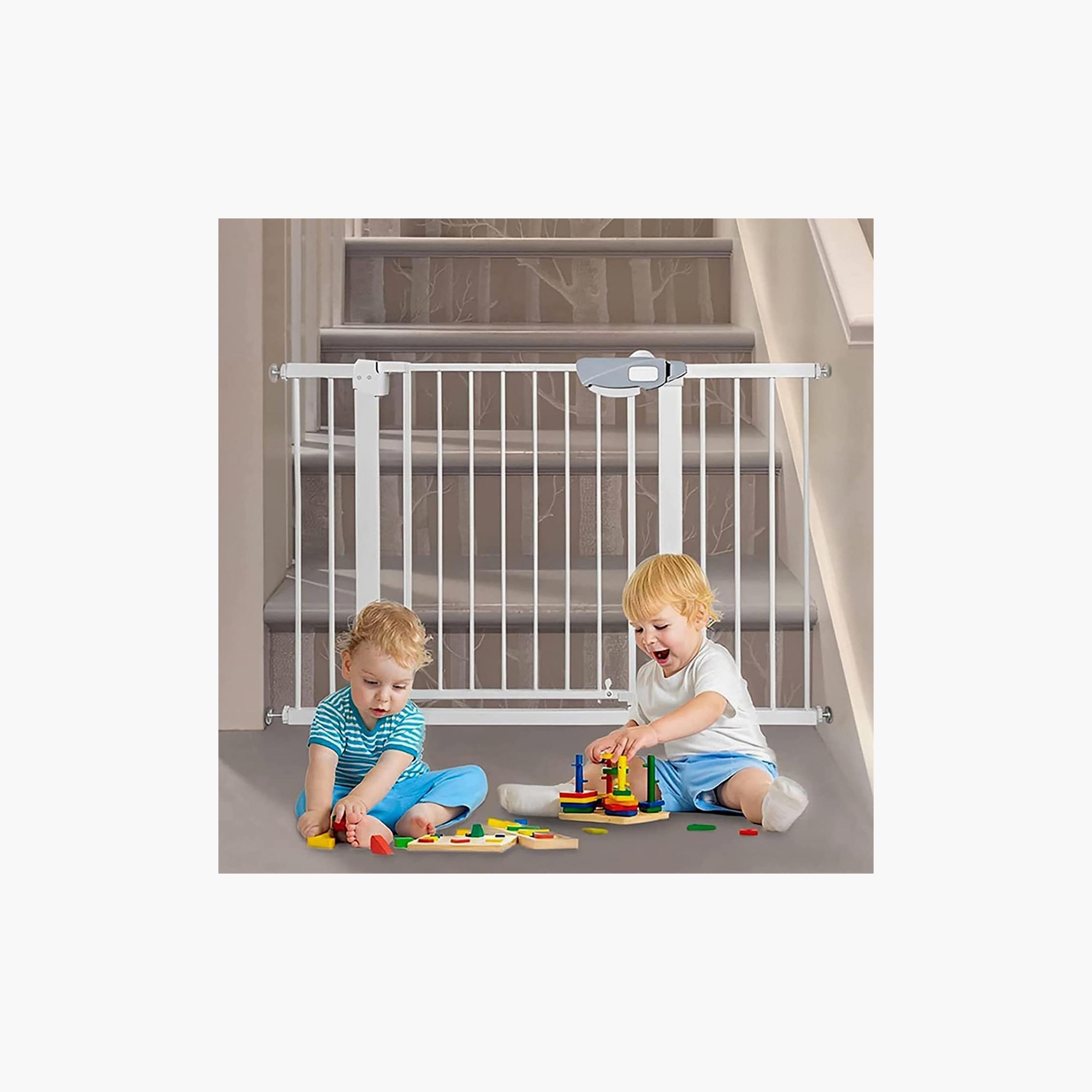 Star Babies Auto-Close Safety Gate with Extension - 75-84 + 30 cm-baby-healthandsafety-babyproofing-image-3