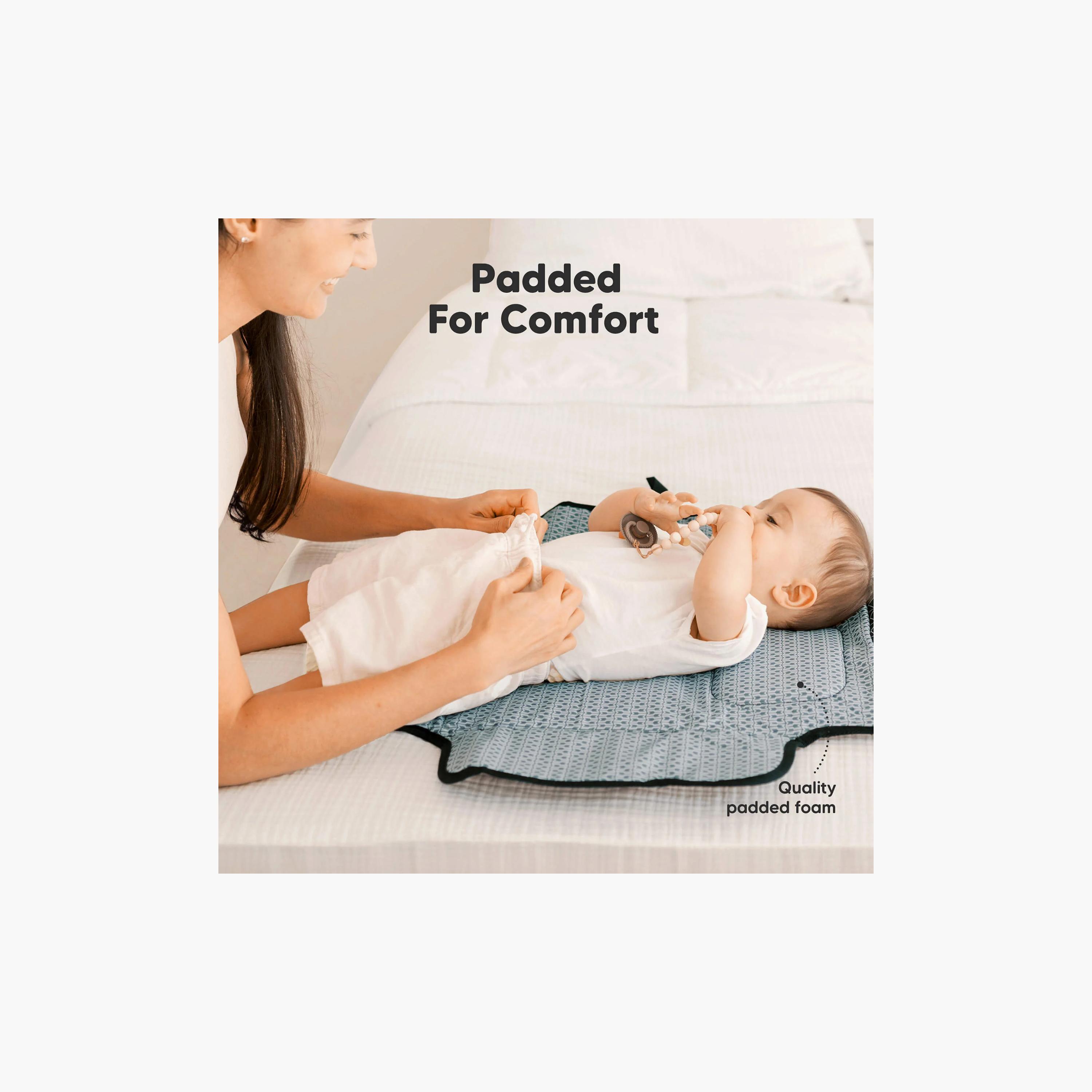 مفرش تغيير الحفاضات إيزي من كيابيبيز-baby-diapering-changingmats-image-9