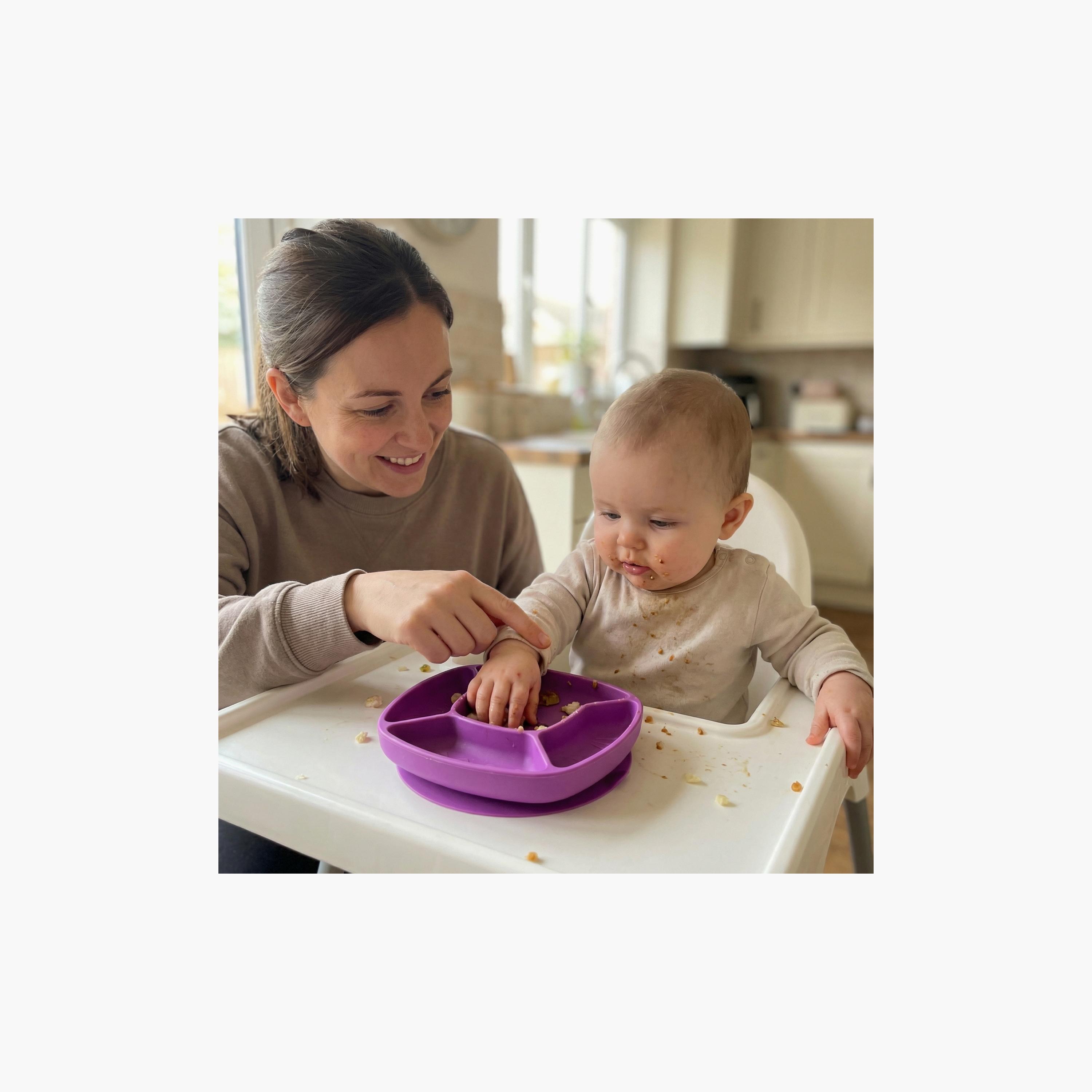 طبق سيليكون بقاعدة شفط ستيك آند سناك من بلايجرو-baby-feeding-mealtimeessentials-image-9