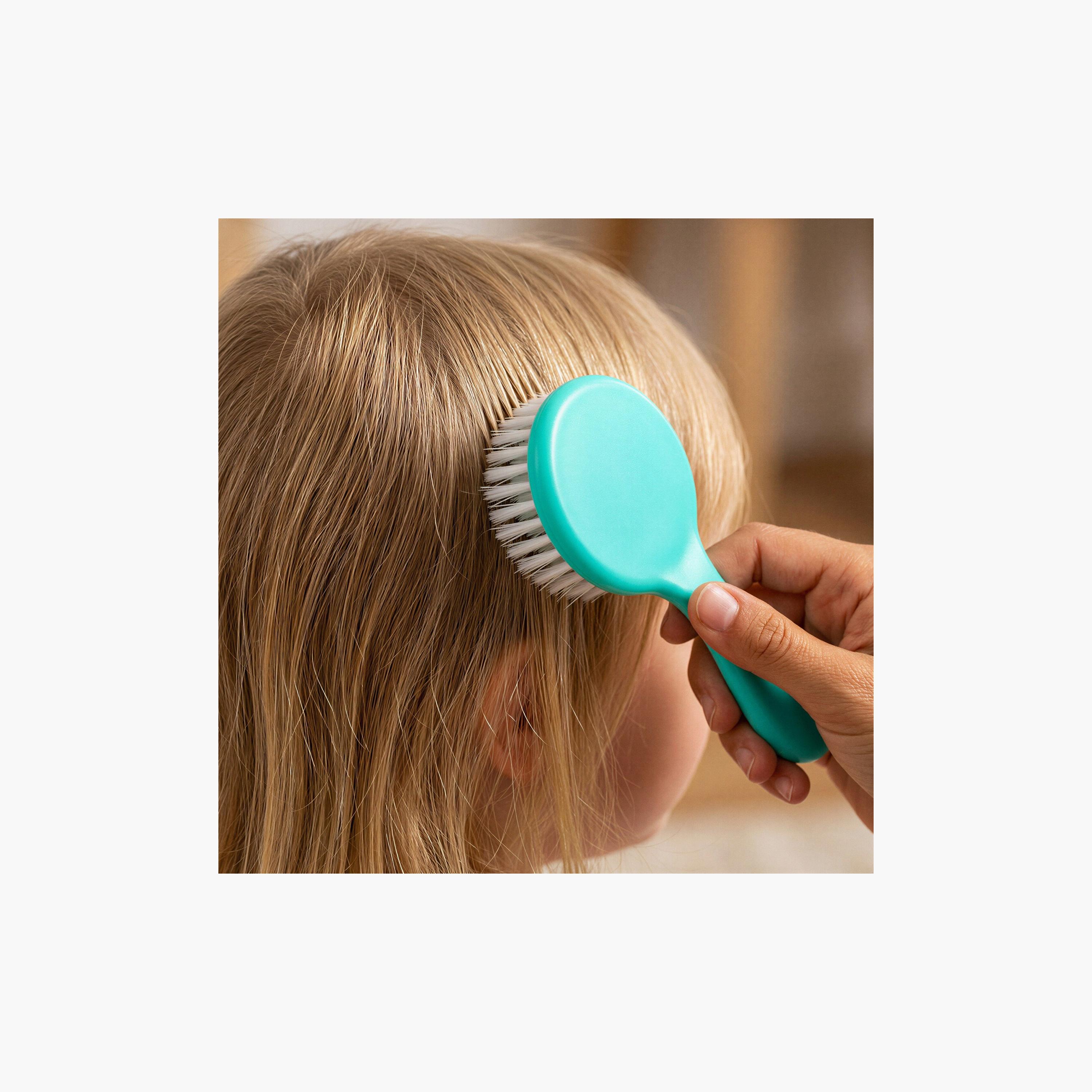 طقم فرشاة ومشط بلمسة ناعمة للأطفال من بلايجرو-baby-bathandcare-grooming-image-13