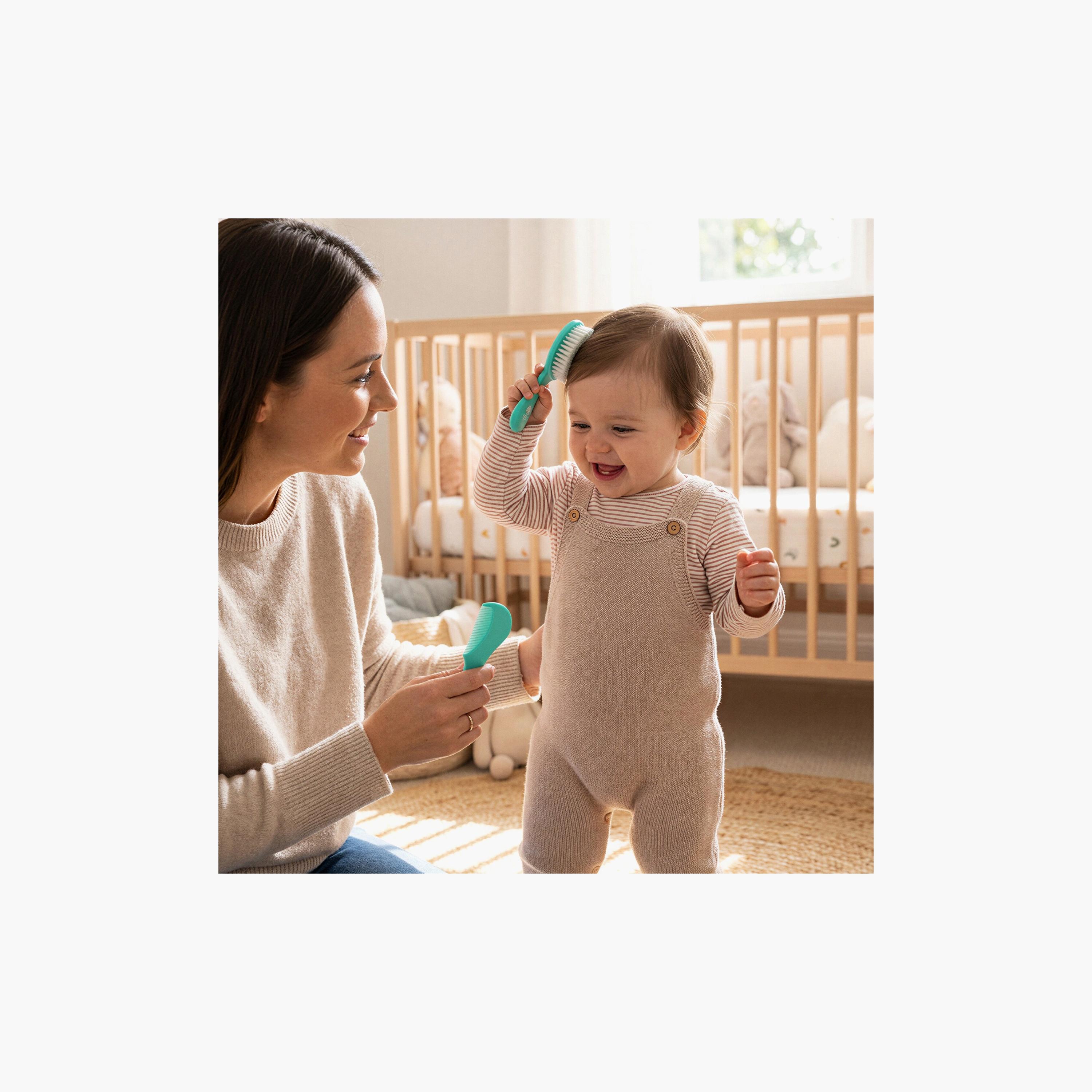 طقم فرشاة ومشط بلمسة ناعمة للأطفال من بلايجرو-baby-bathandcare-grooming-image-2