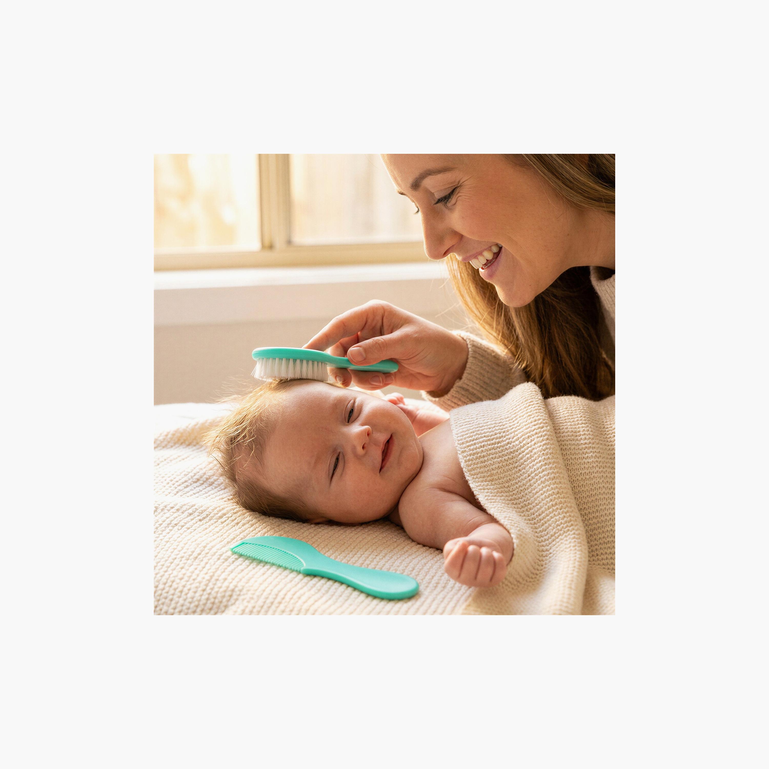 طقم فرشاة ومشط بلمسة ناعمة للأطفال من بلايجرو-baby-bathandcare-grooming-image-6
